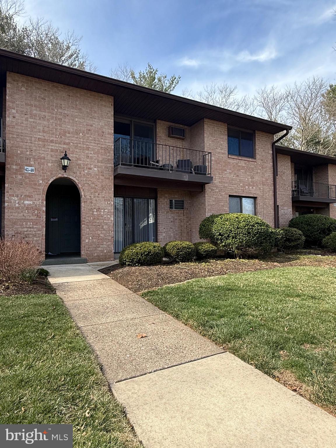 DOYLESTOWN COMMONS - Residential Lease