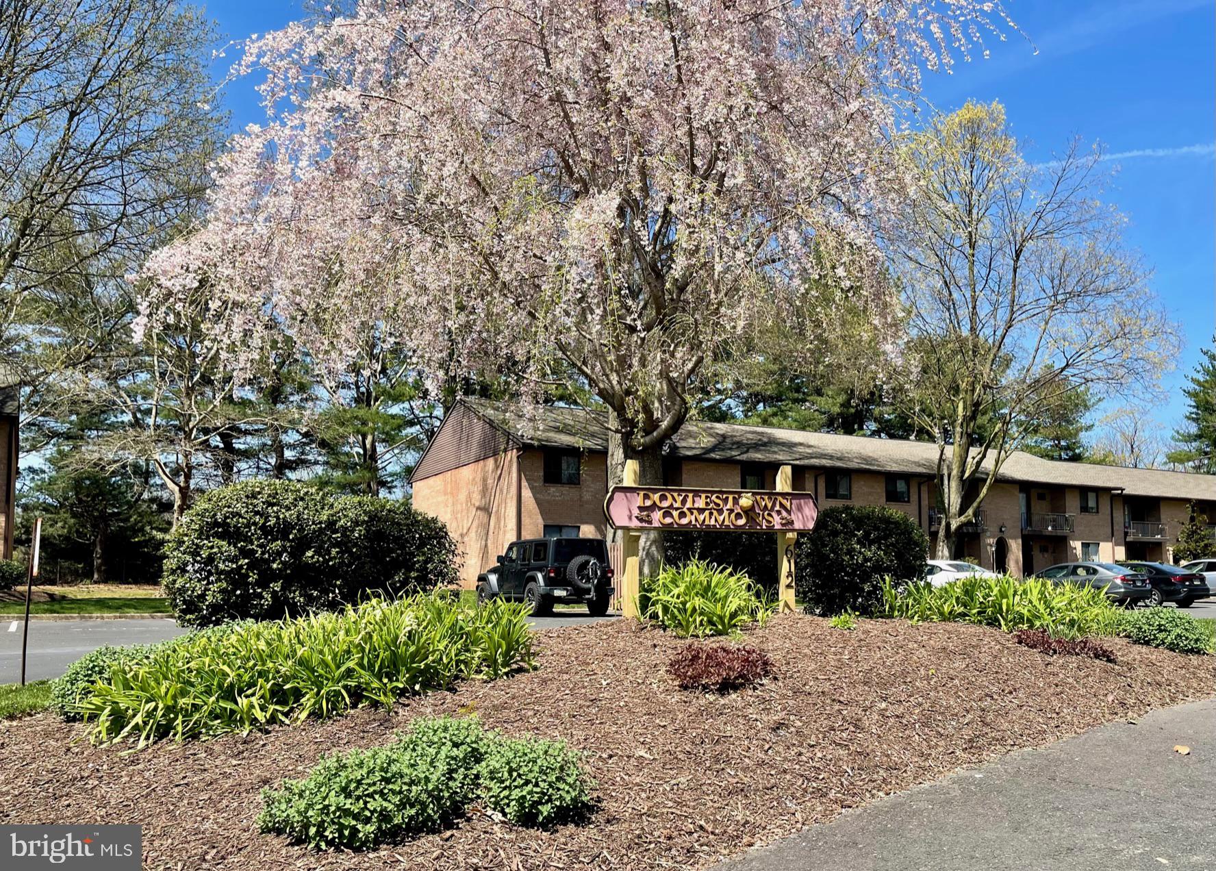 DOYLESTOWN COMMONS - Residential Lease