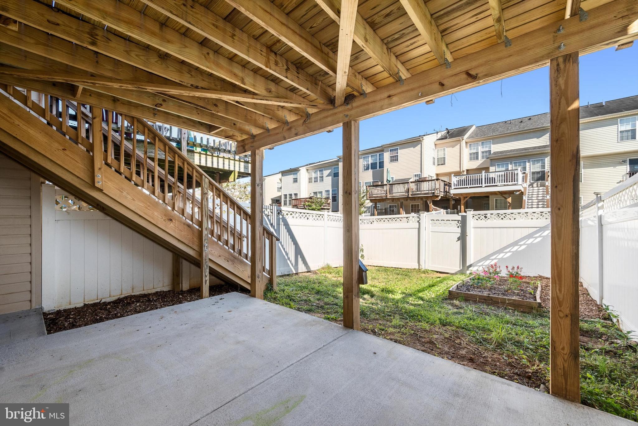 LAKELAND PLACE - Residential