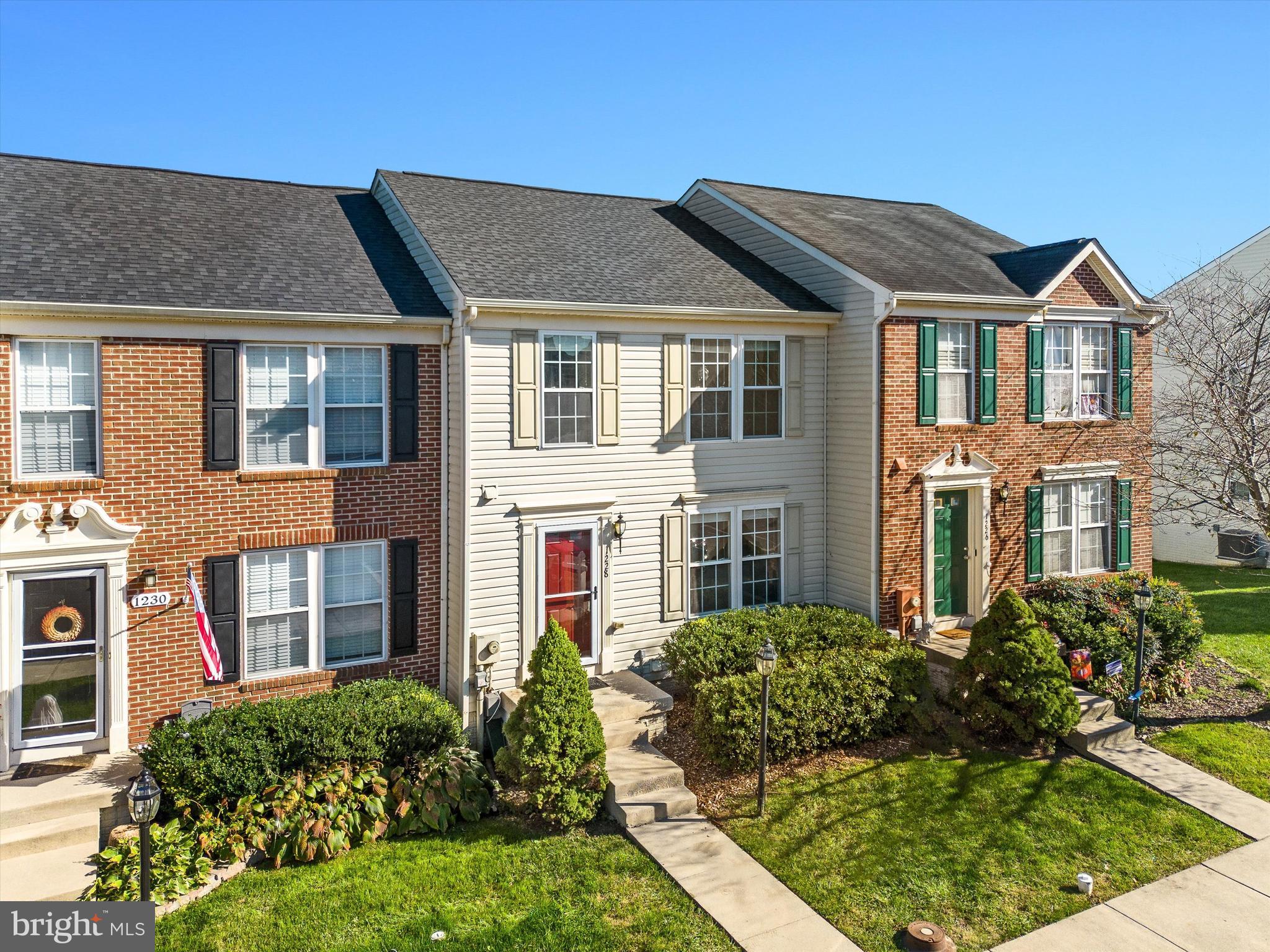 LAKELAND PLACE - Residential