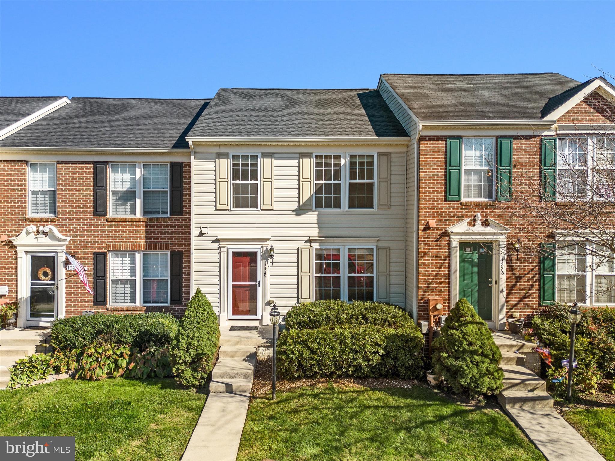 LAKELAND PLACE - Residential