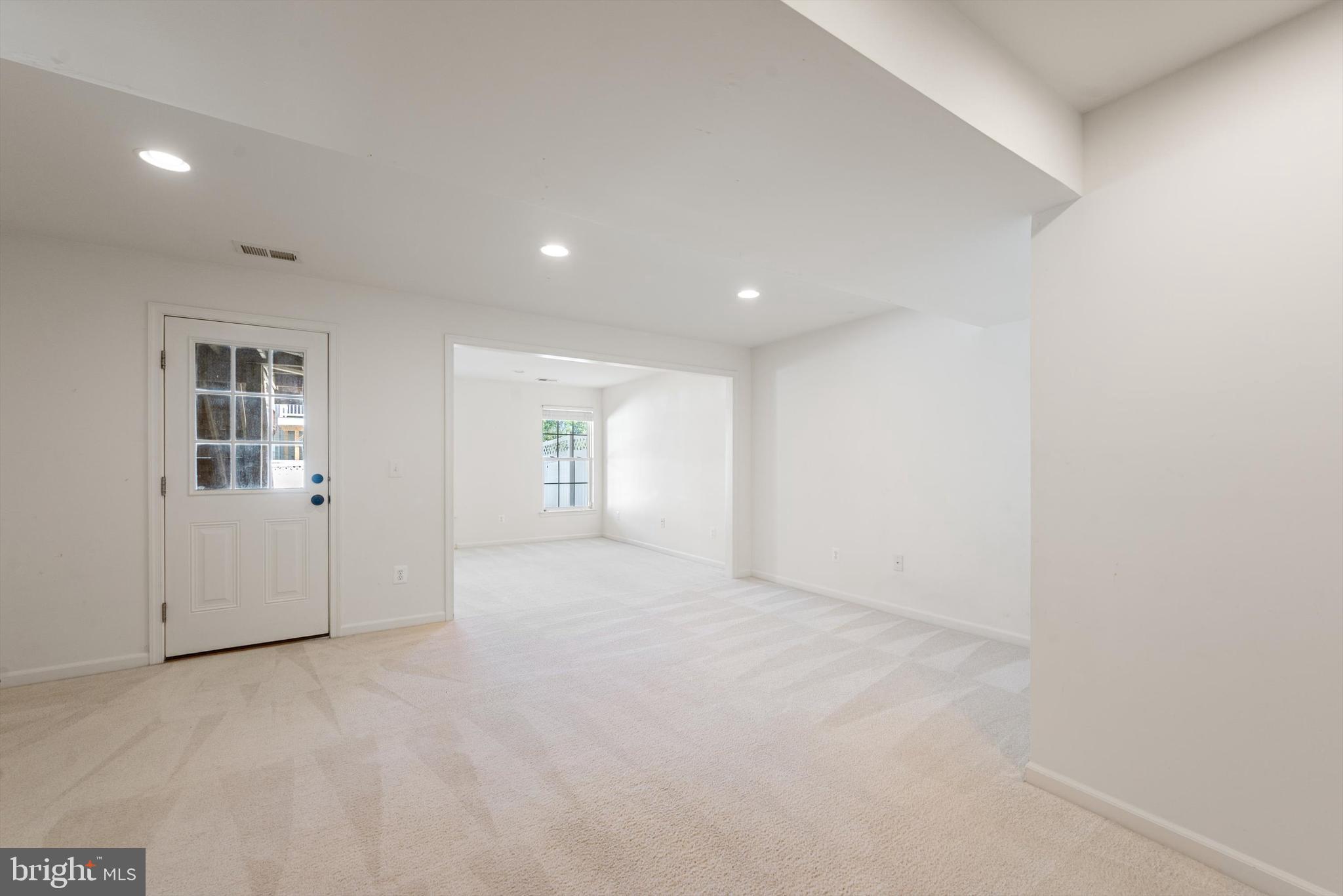 LAKELAND PLACE - Residential