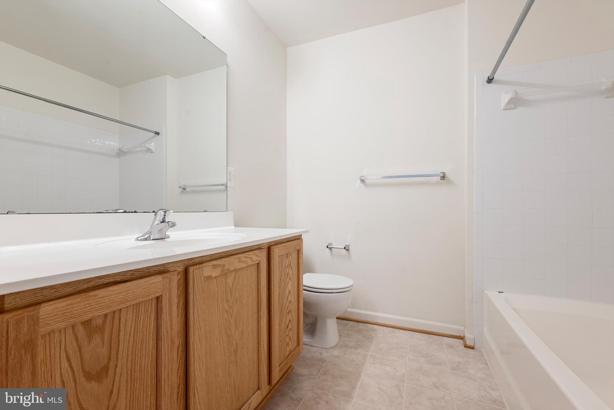 LAKELAND PLACE - Residential