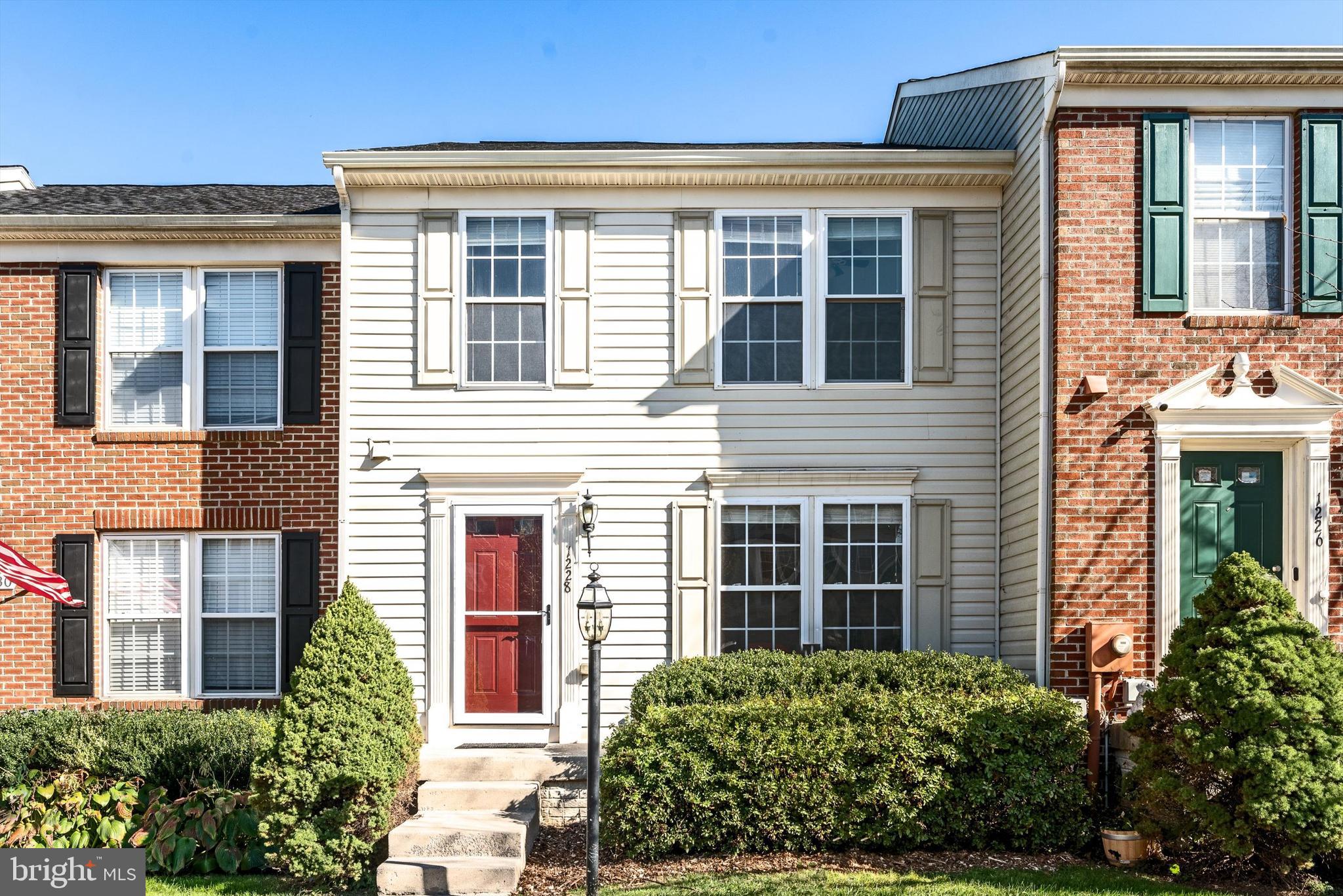 LAKELAND PLACE - Residential