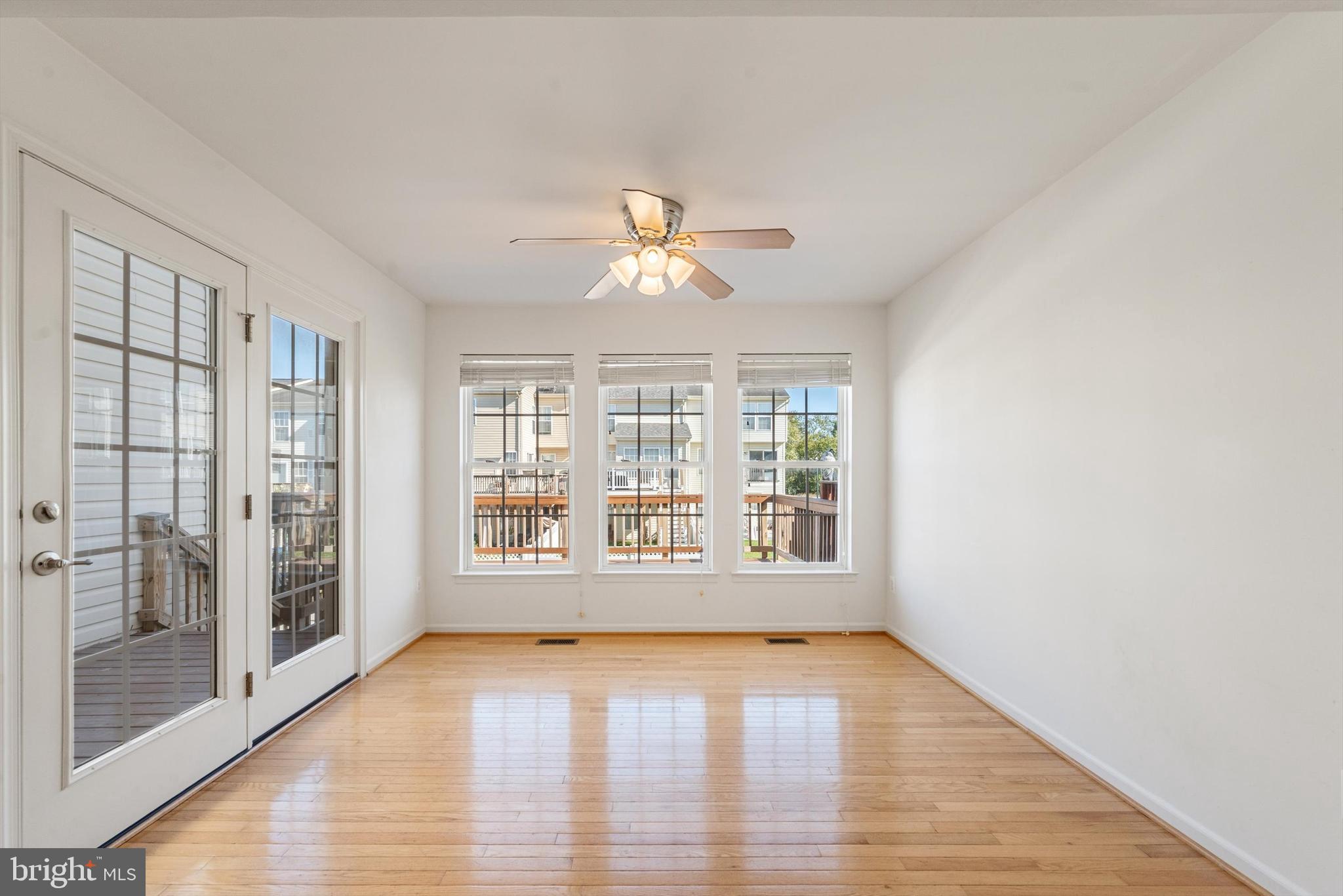 LAKELAND PLACE - Residential