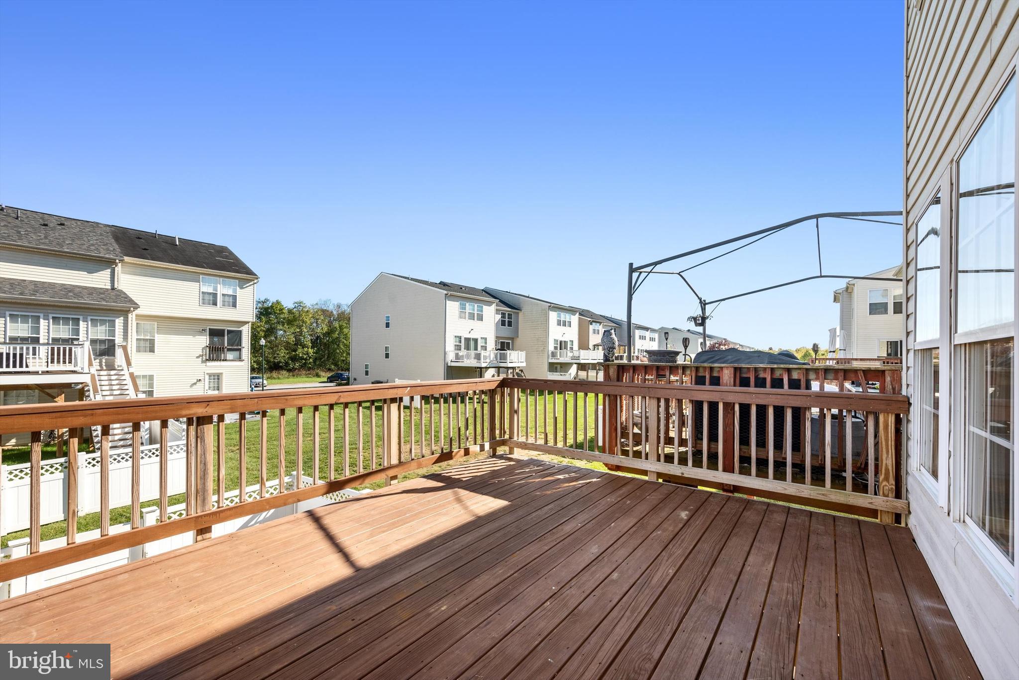 LAKELAND PLACE - Residential