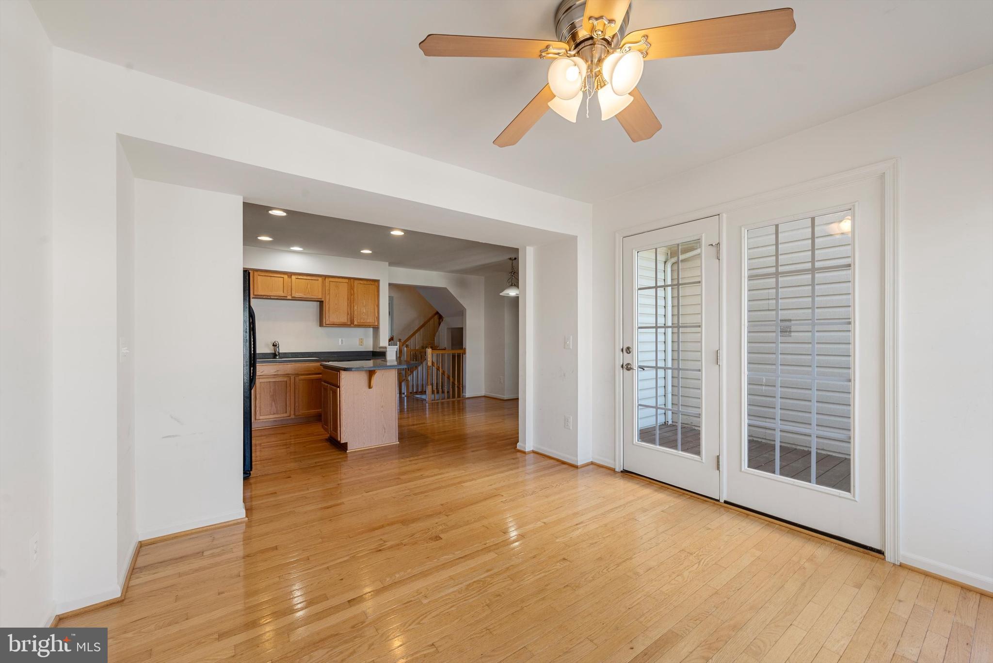 LAKELAND PLACE - Residential