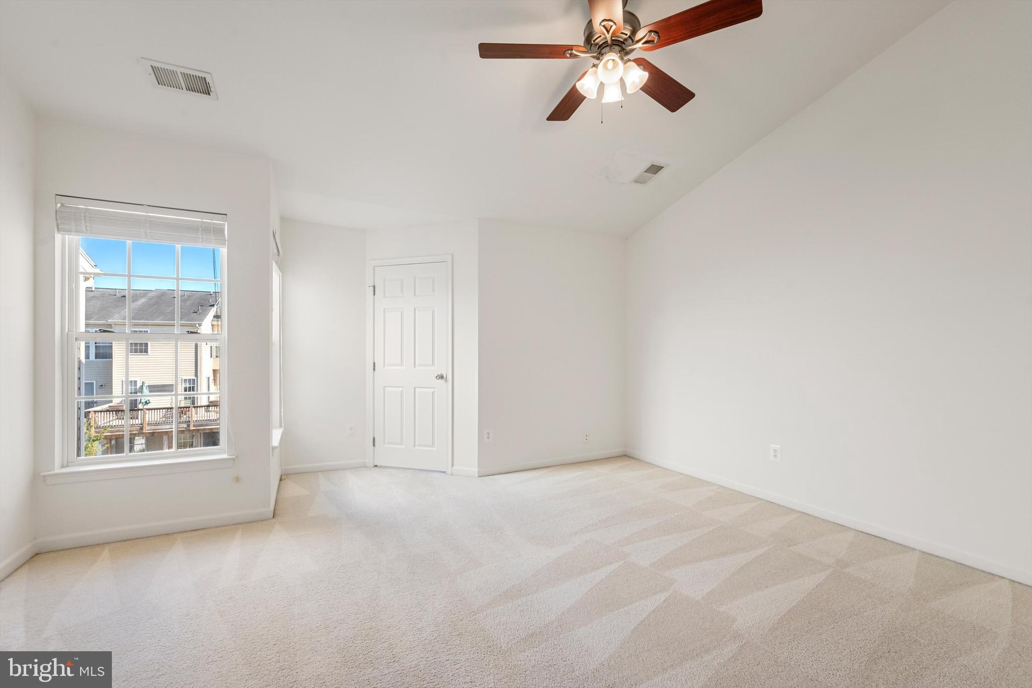 LAKELAND PLACE - Residential