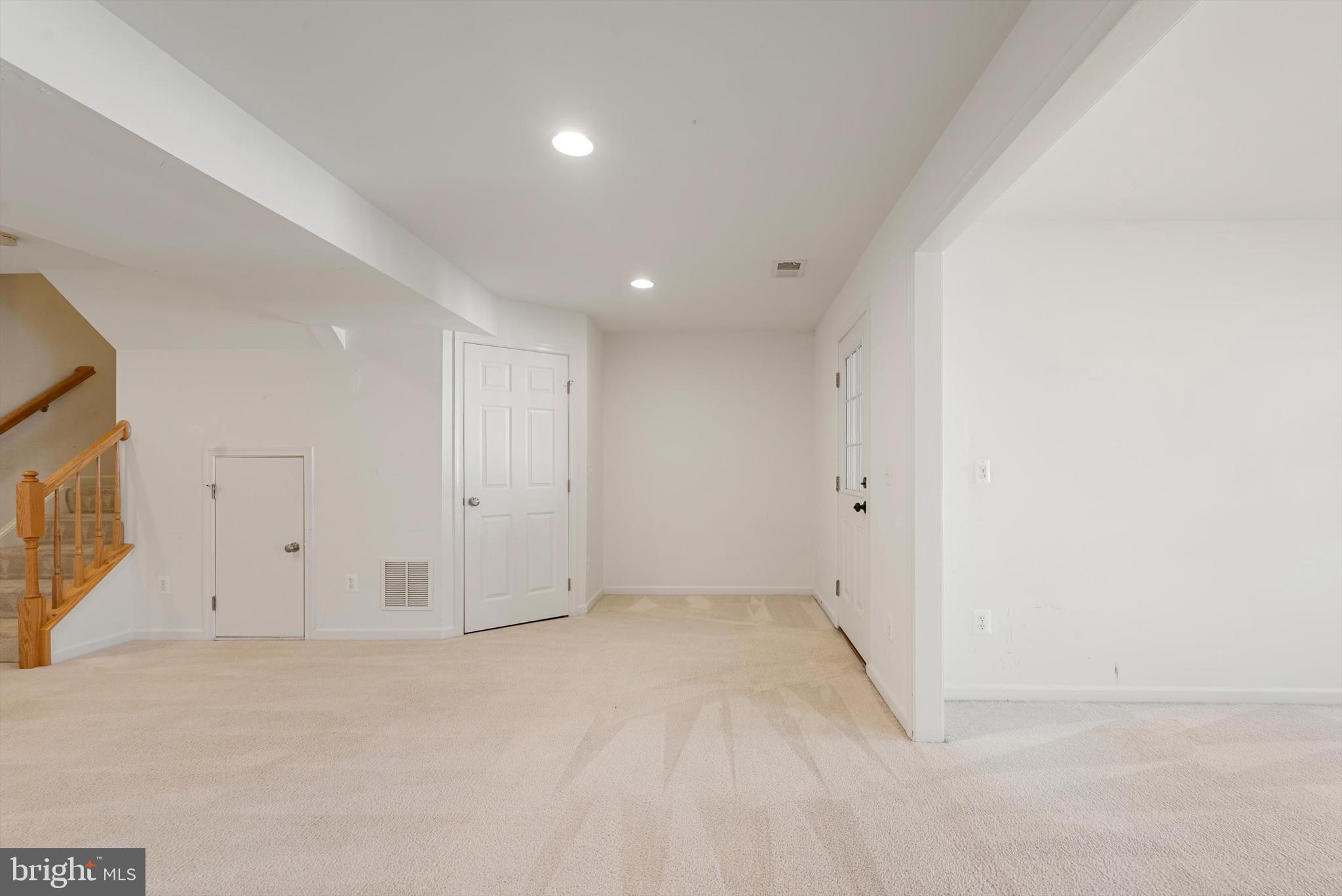 LAKELAND PLACE - Residential