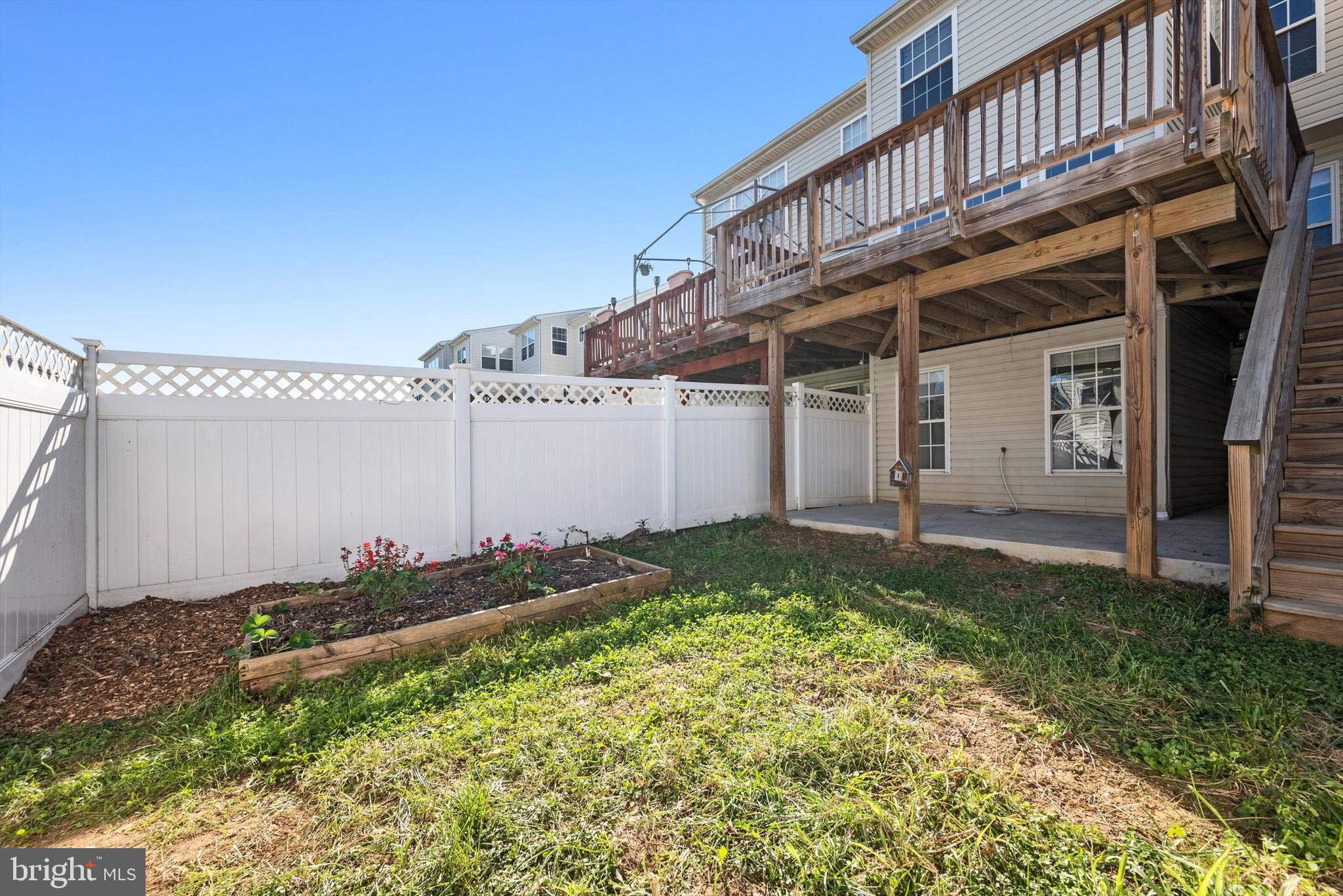 LAKELAND PLACE - Residential