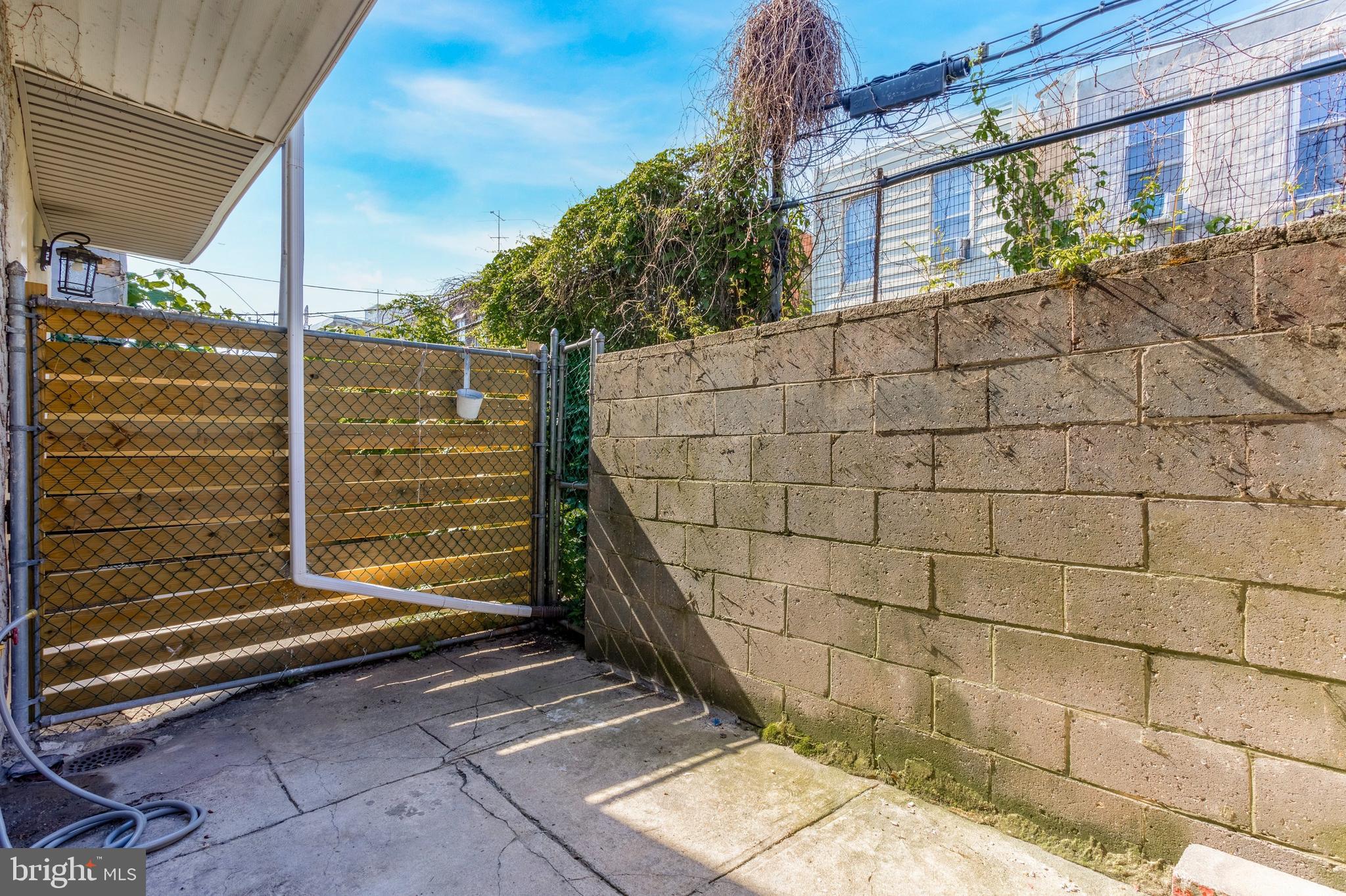 POINT BREEZE - Residential