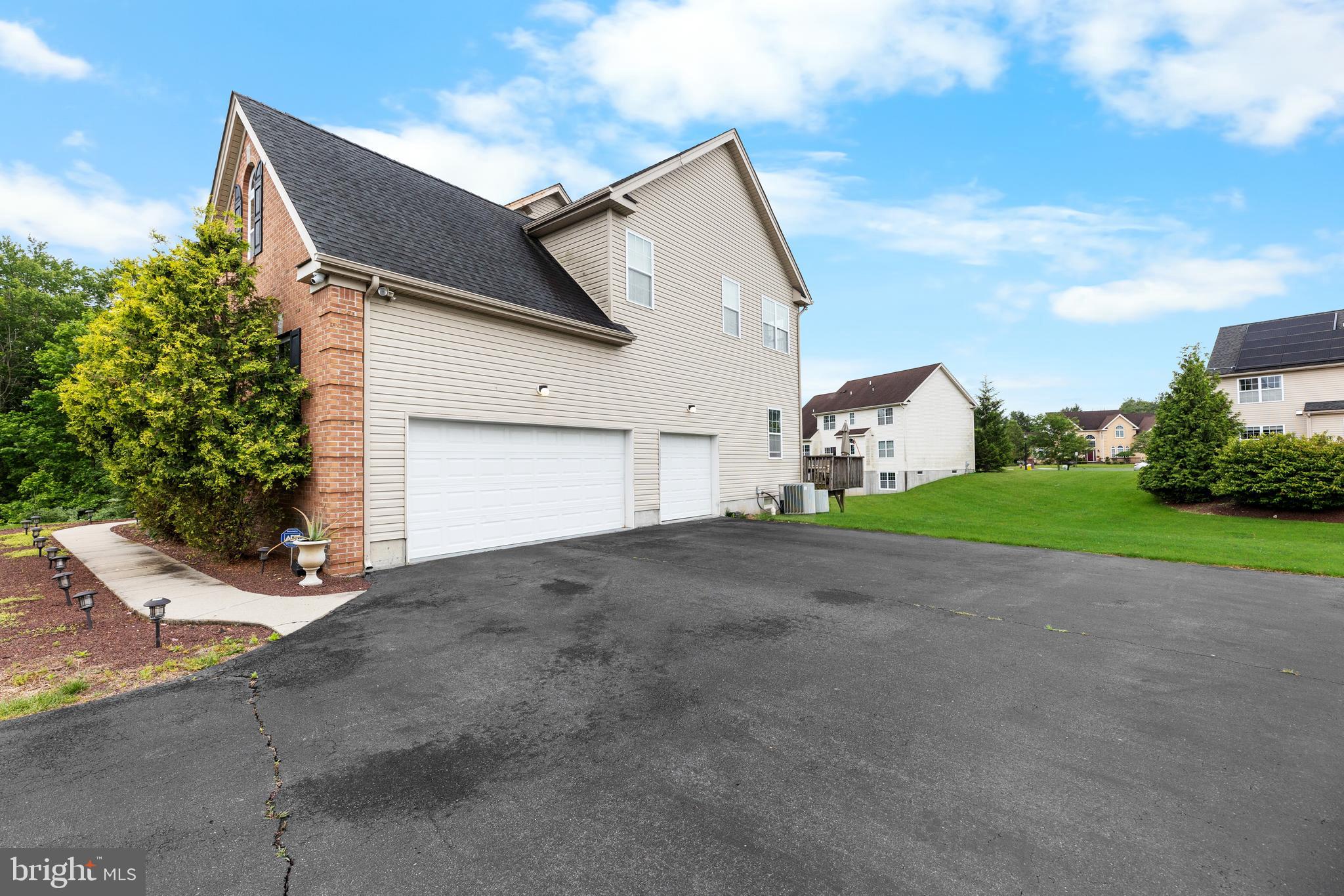 6 MONET COURT