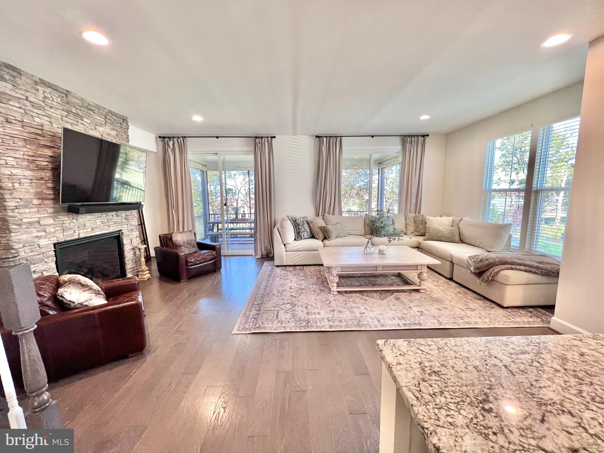 BRAMBLETON - Residential