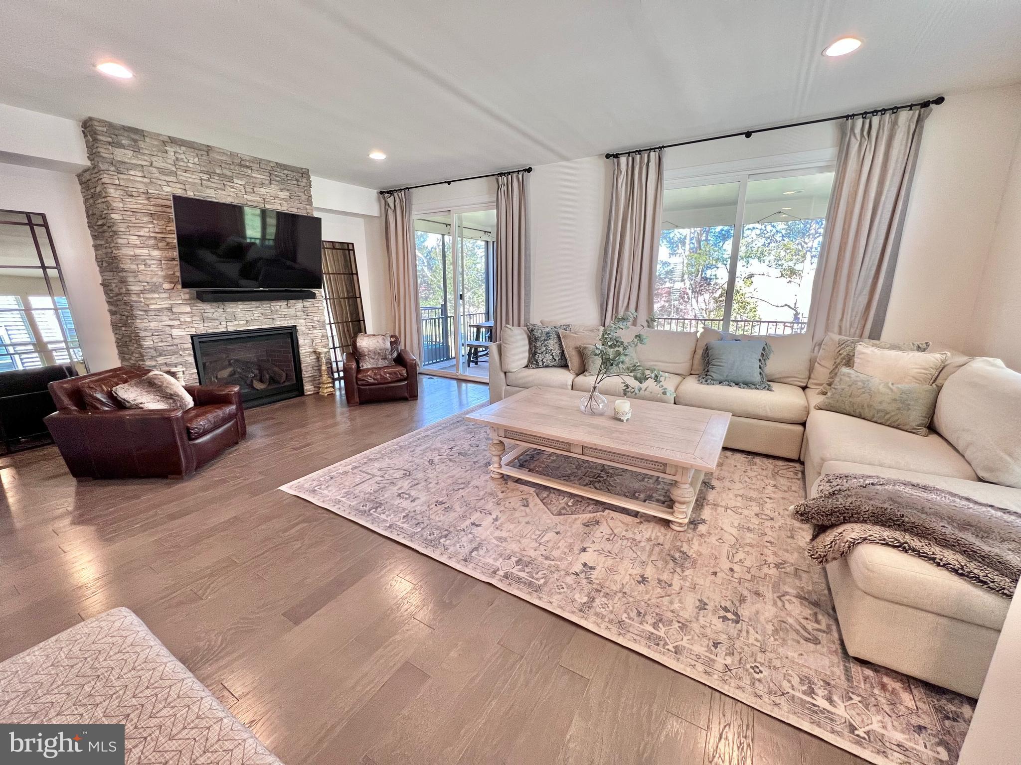 BRAMBLETON - Residential