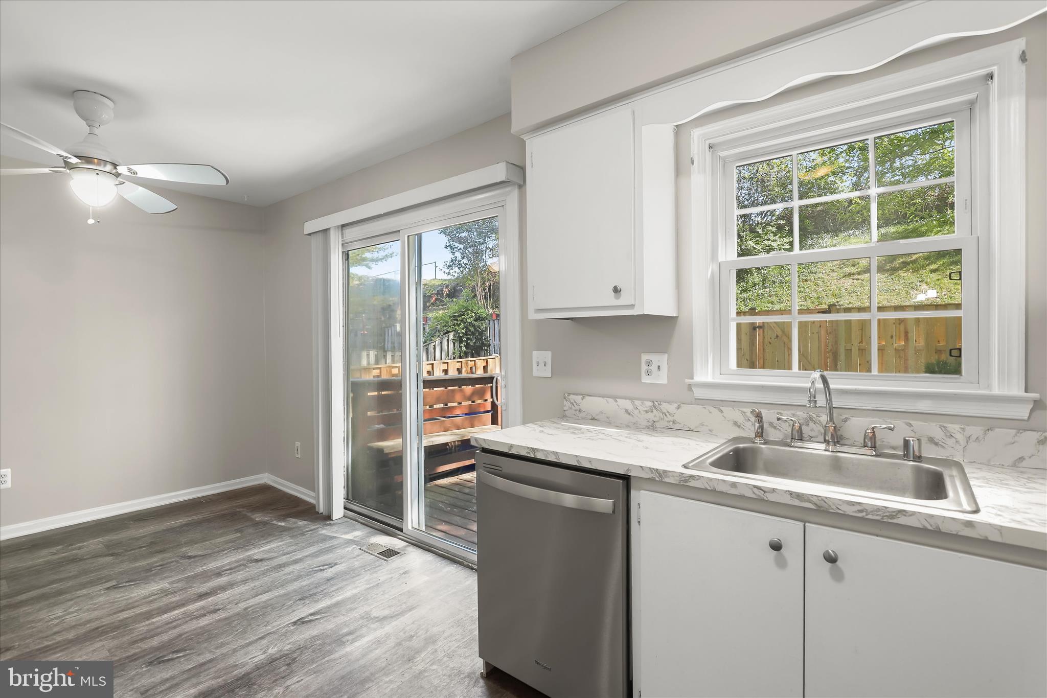 RICHARDSON MEWS - Residential