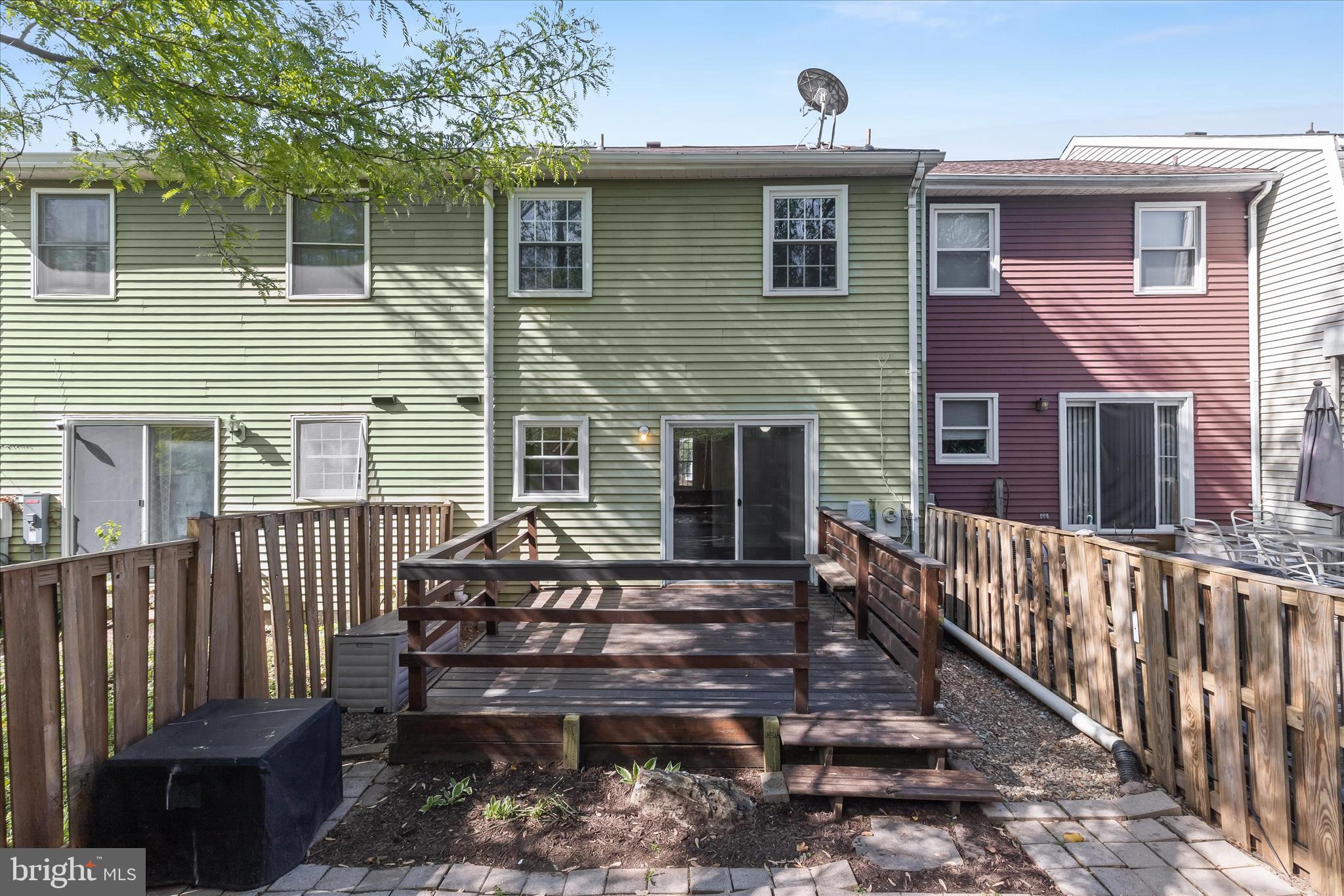 RICHARDSON MEWS - Residential