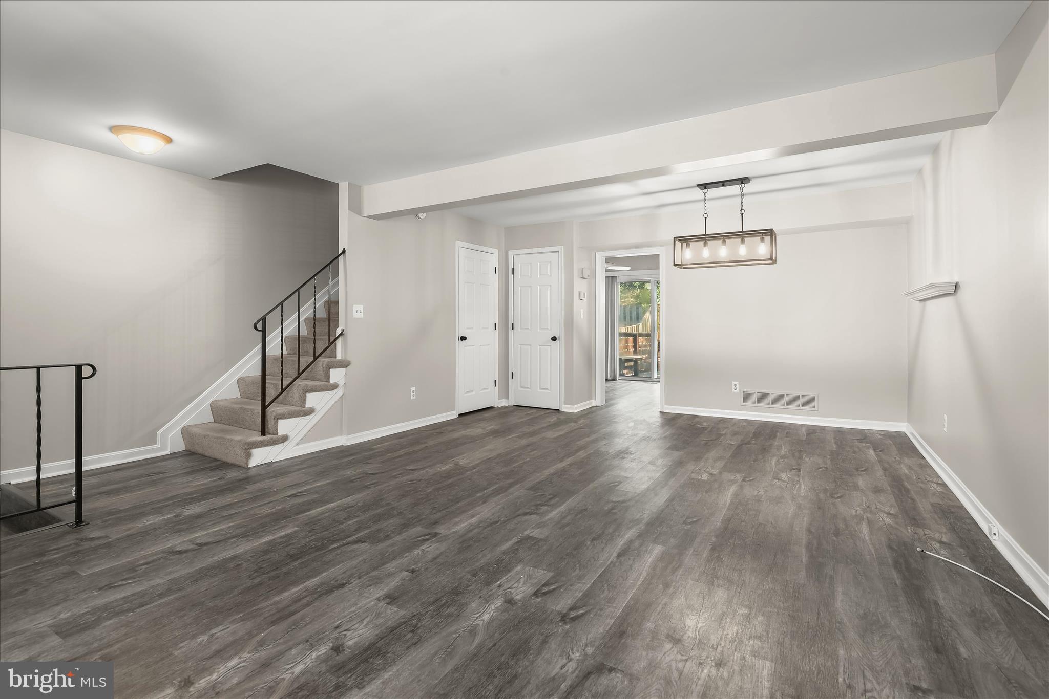 RICHARDSON MEWS - Residential