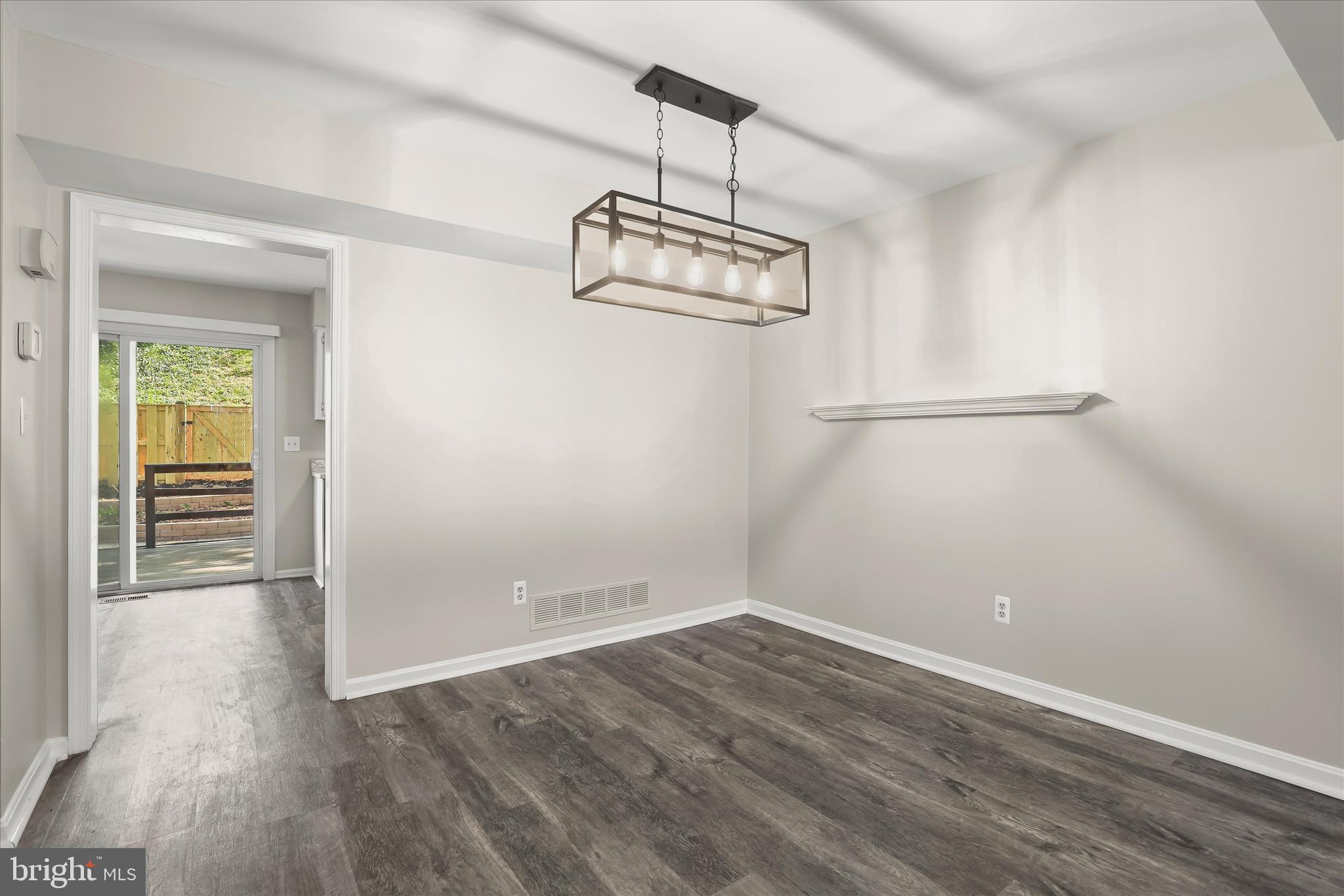 RICHARDSON MEWS - Residential