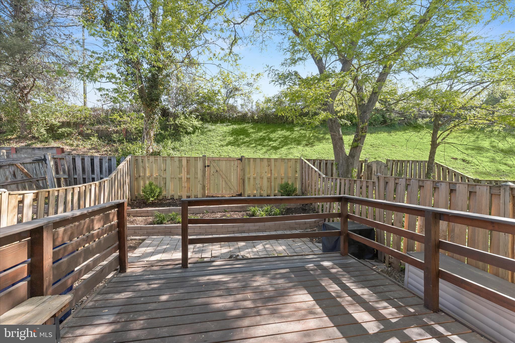 RICHARDSON MEWS - Residential