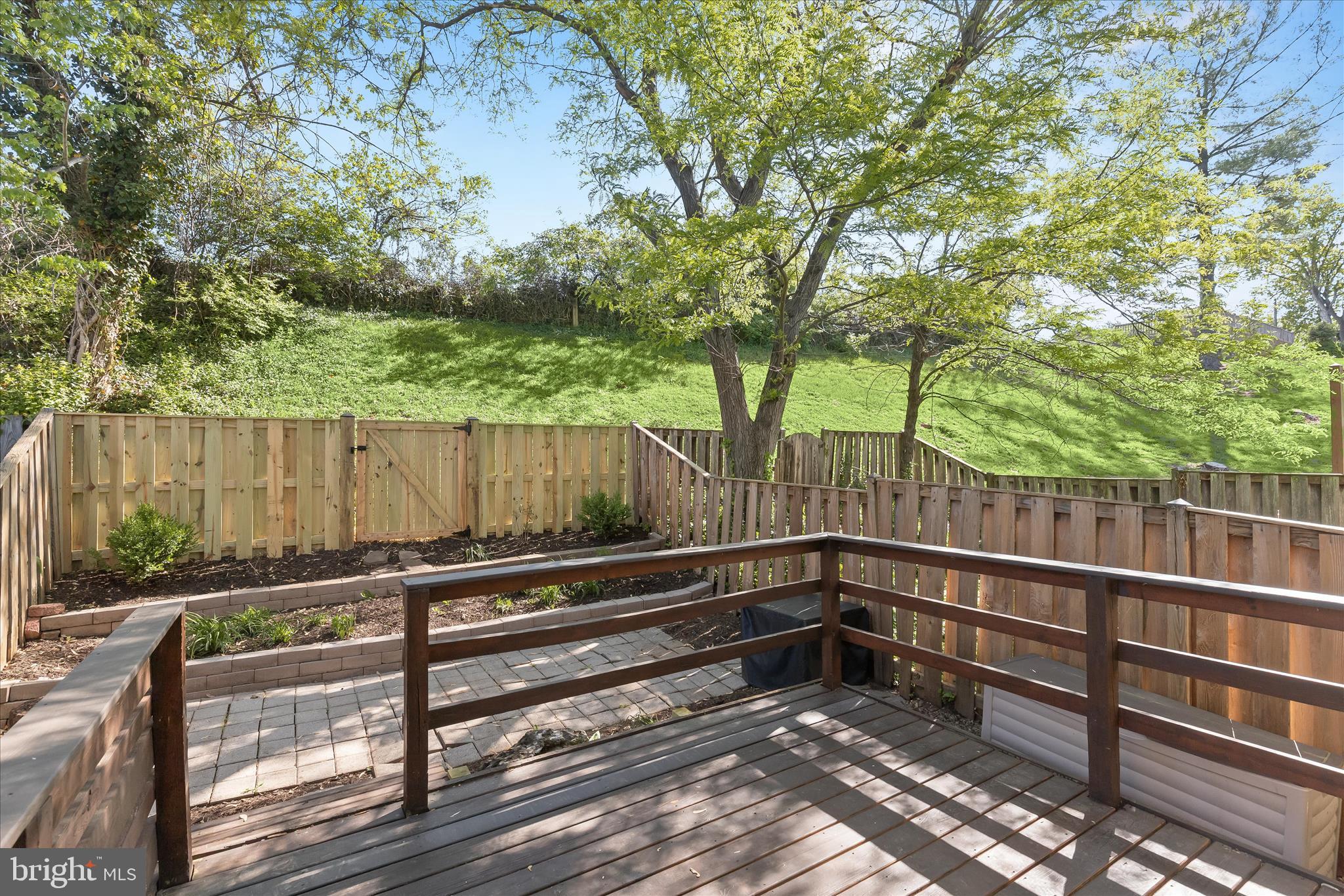 RICHARDSON MEWS - Residential