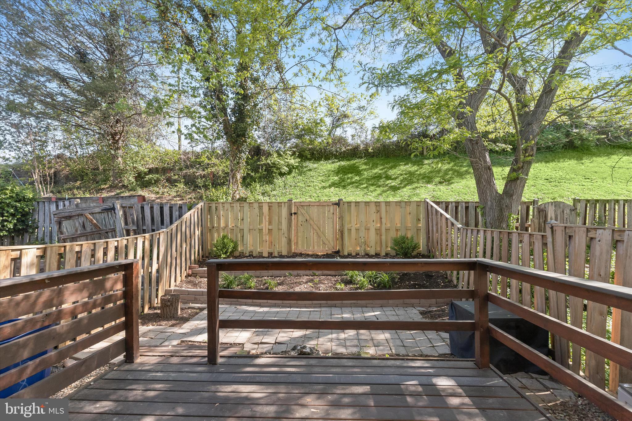 RICHARDSON MEWS - Residential