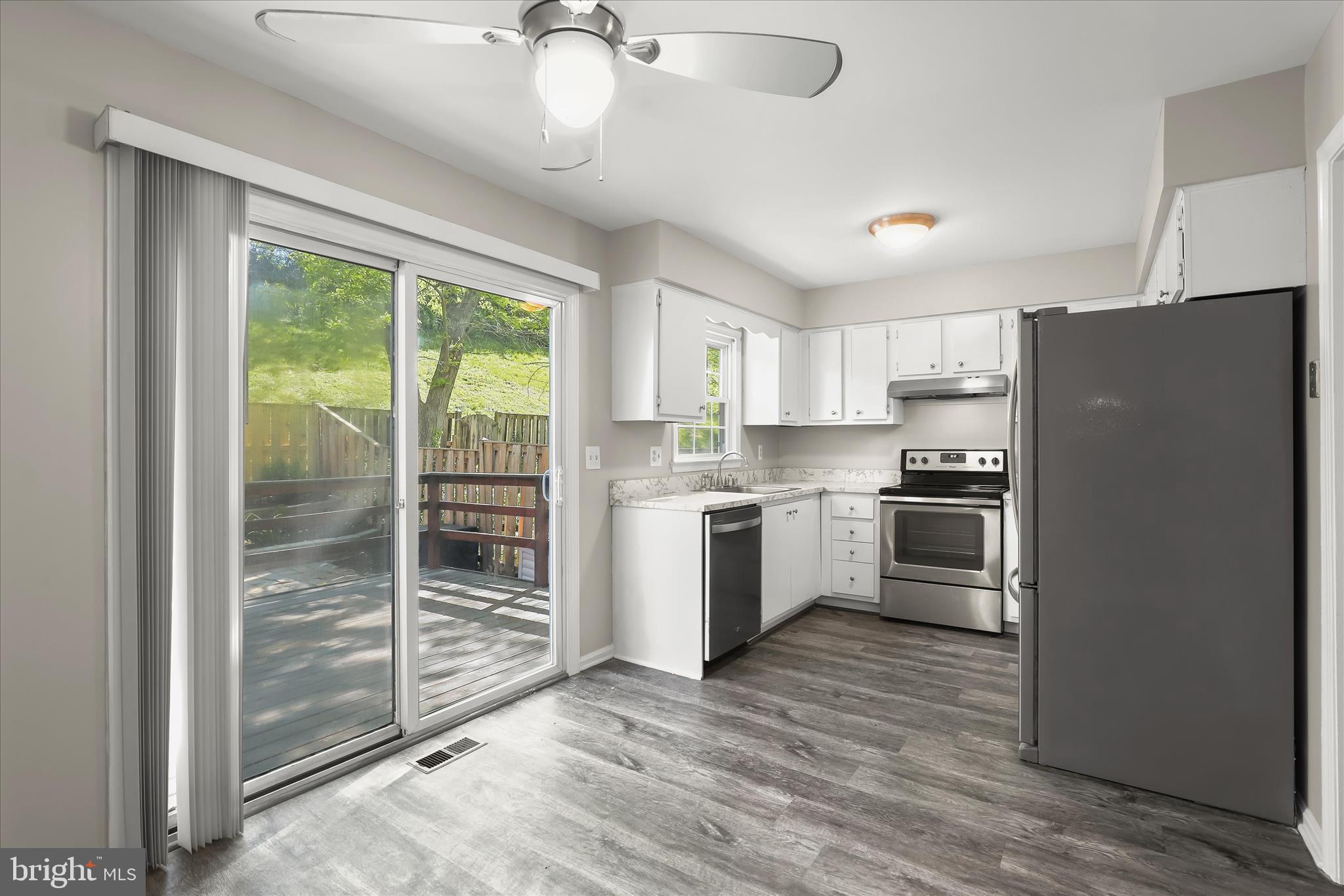 RICHARDSON MEWS - Residential