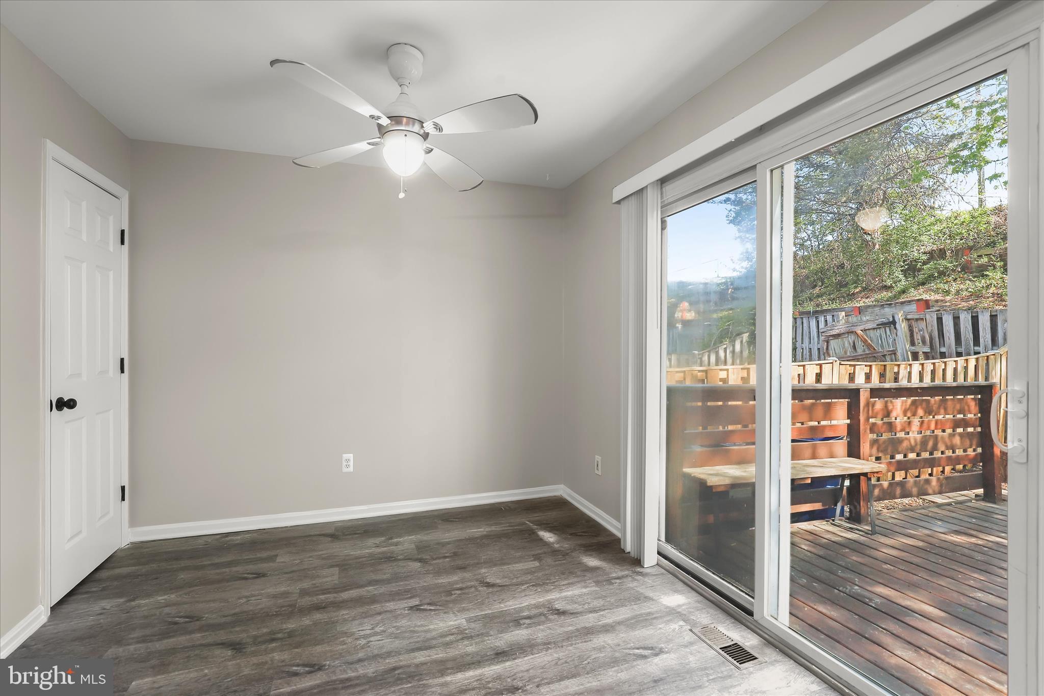 RICHARDSON MEWS - Residential