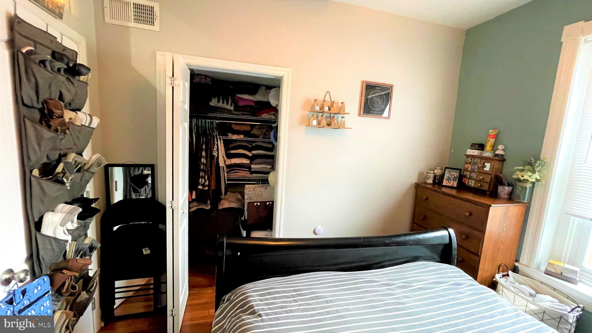 ROXBOROUGH - Residential Lease