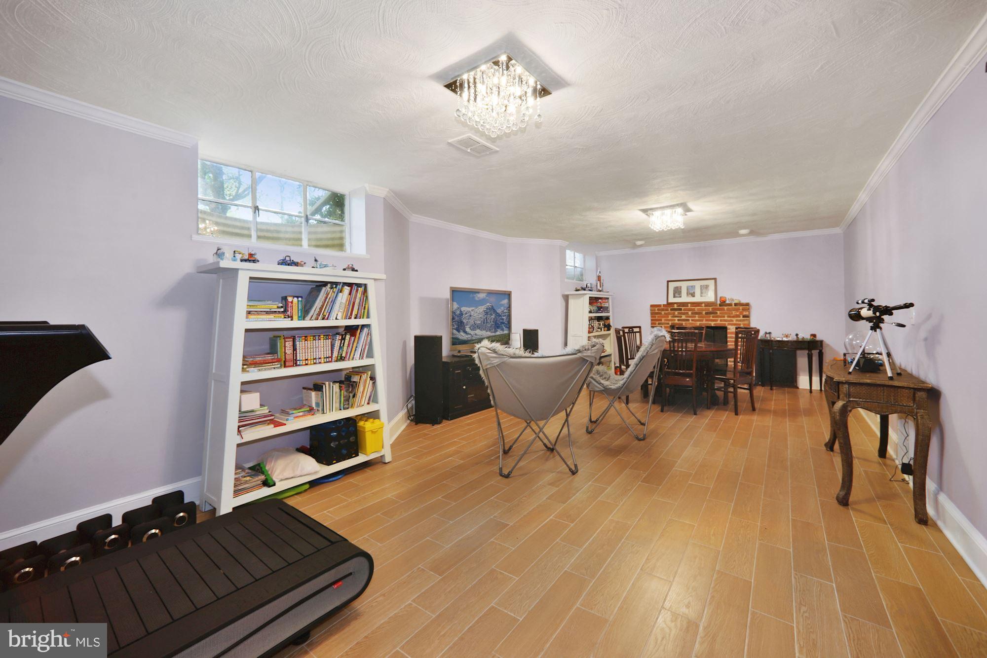 POTOMAC HUNT ACRES - Residential