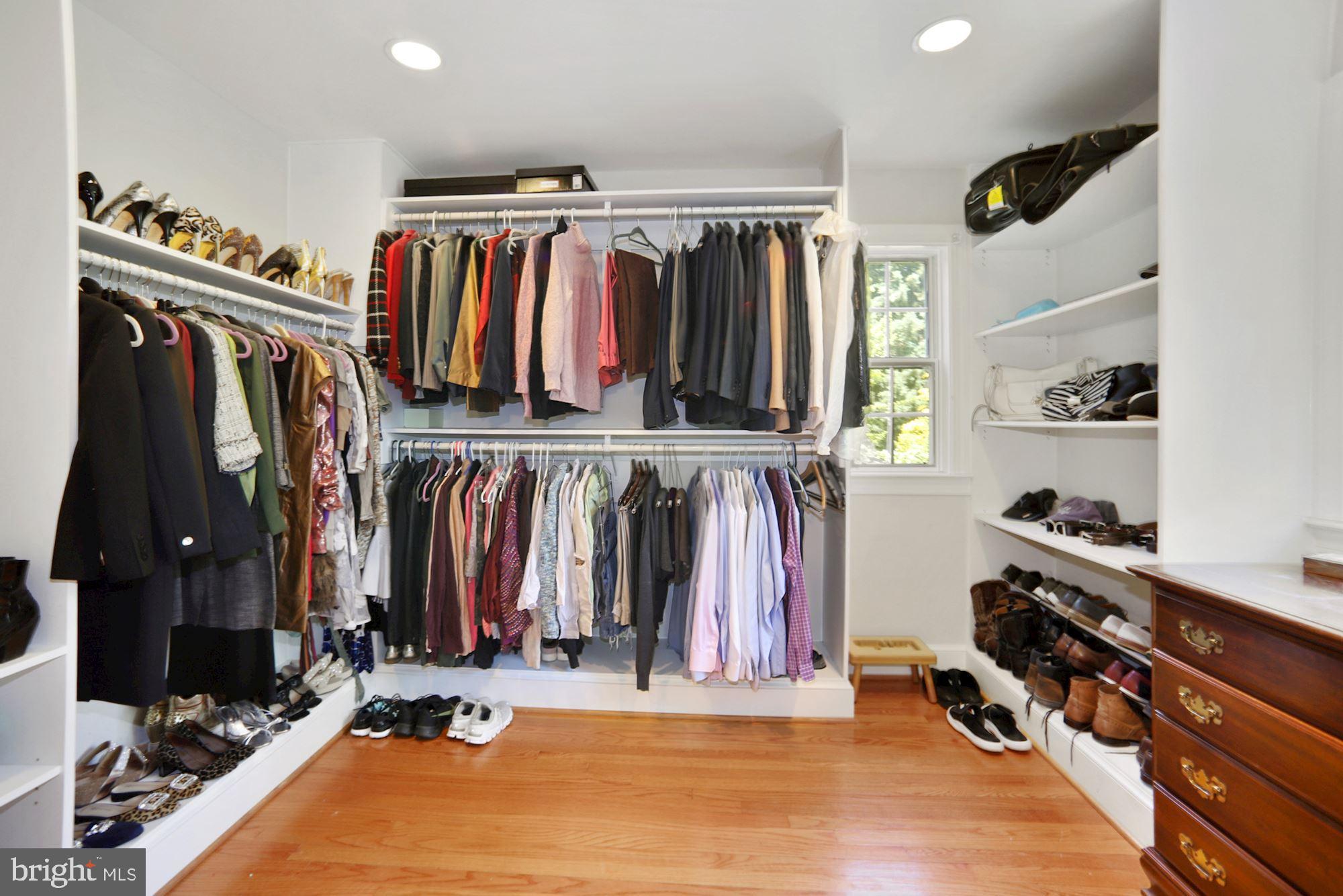 POTOMAC HUNT ACRES - Residential