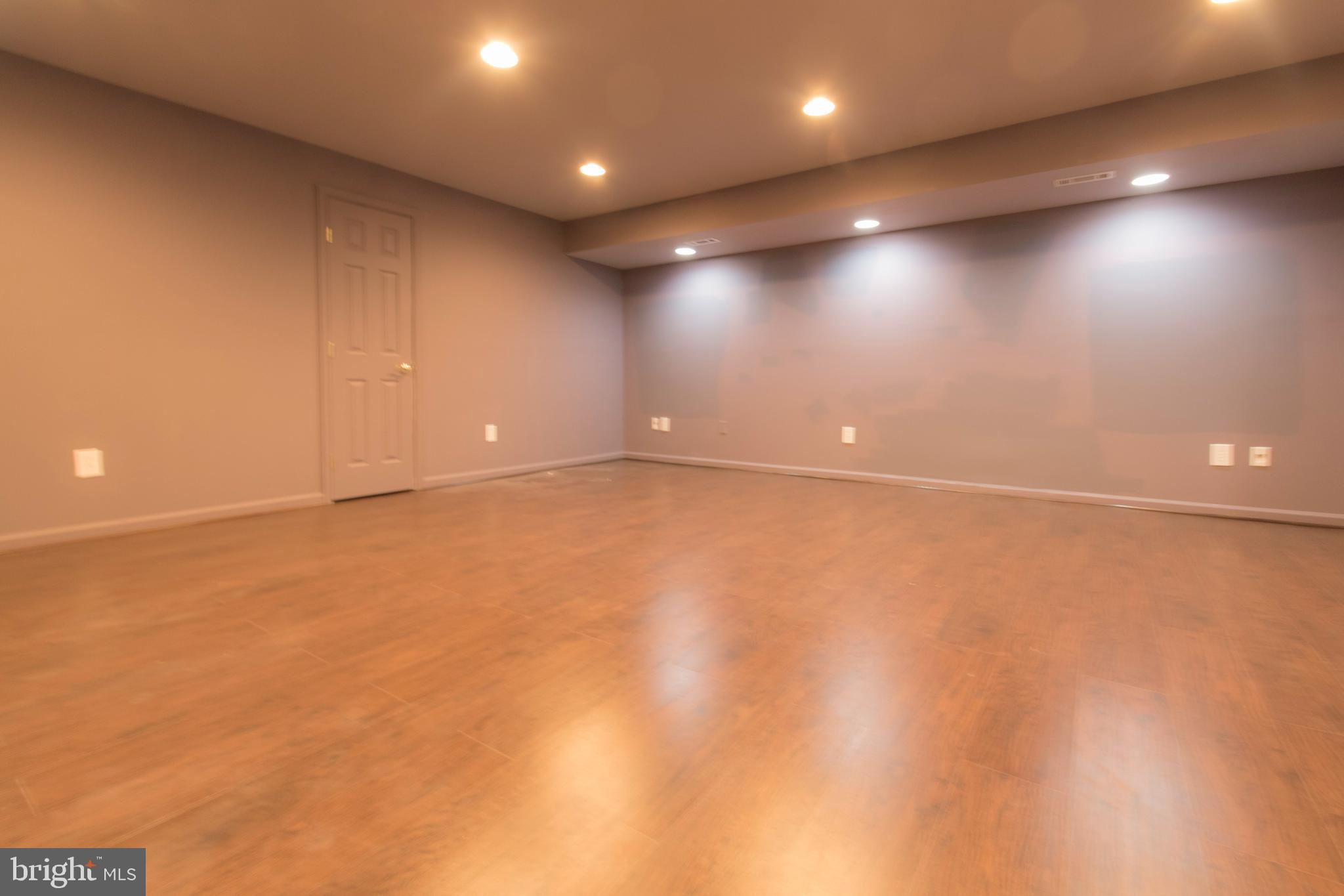 POTOMAC GLEN - Residential