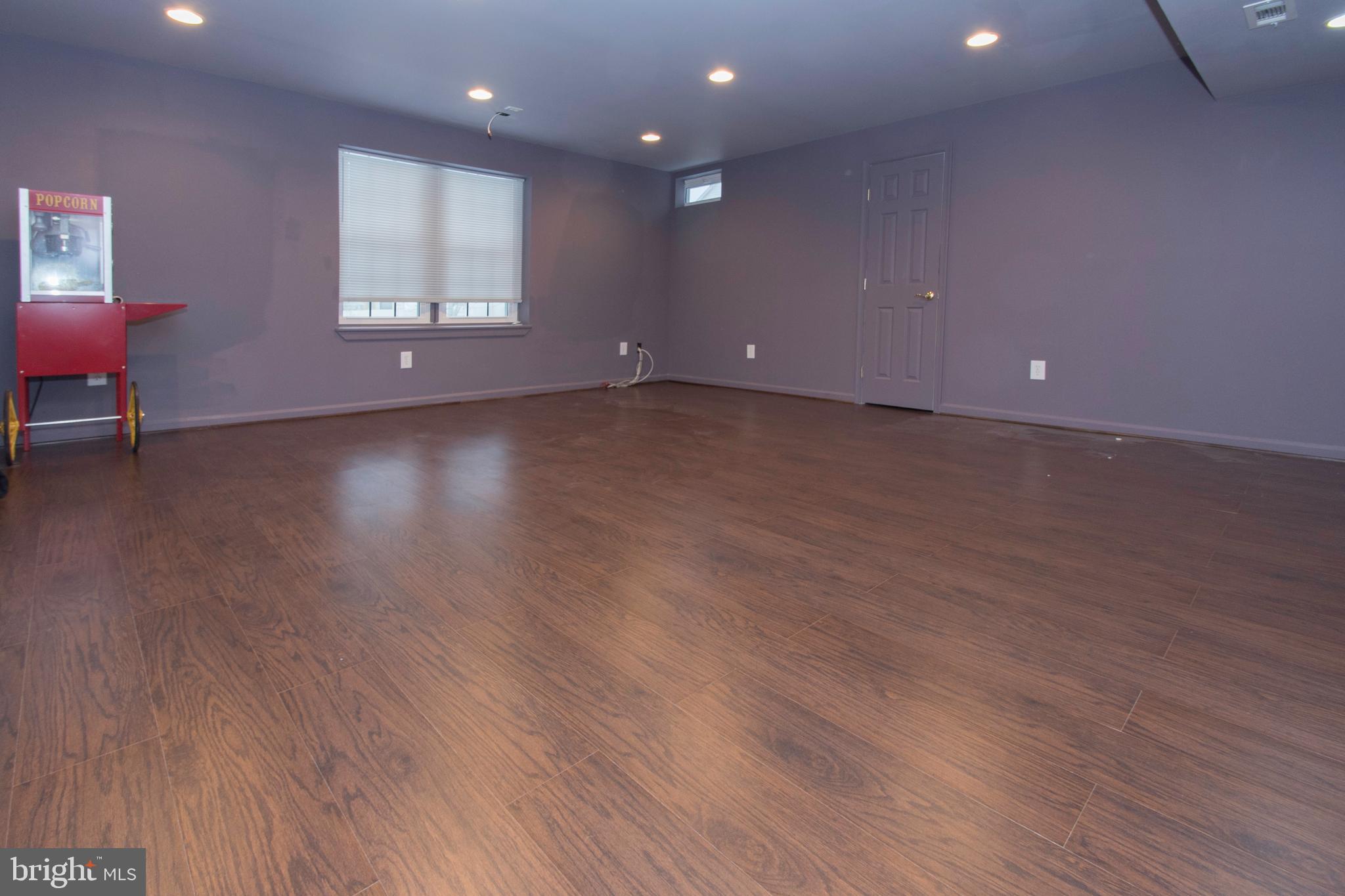 POTOMAC GLEN - Residential