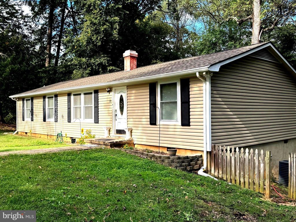 Photo of 15 Lovelace Lane, STAFFORD, VA 22554 (MLS # VAST2043392)