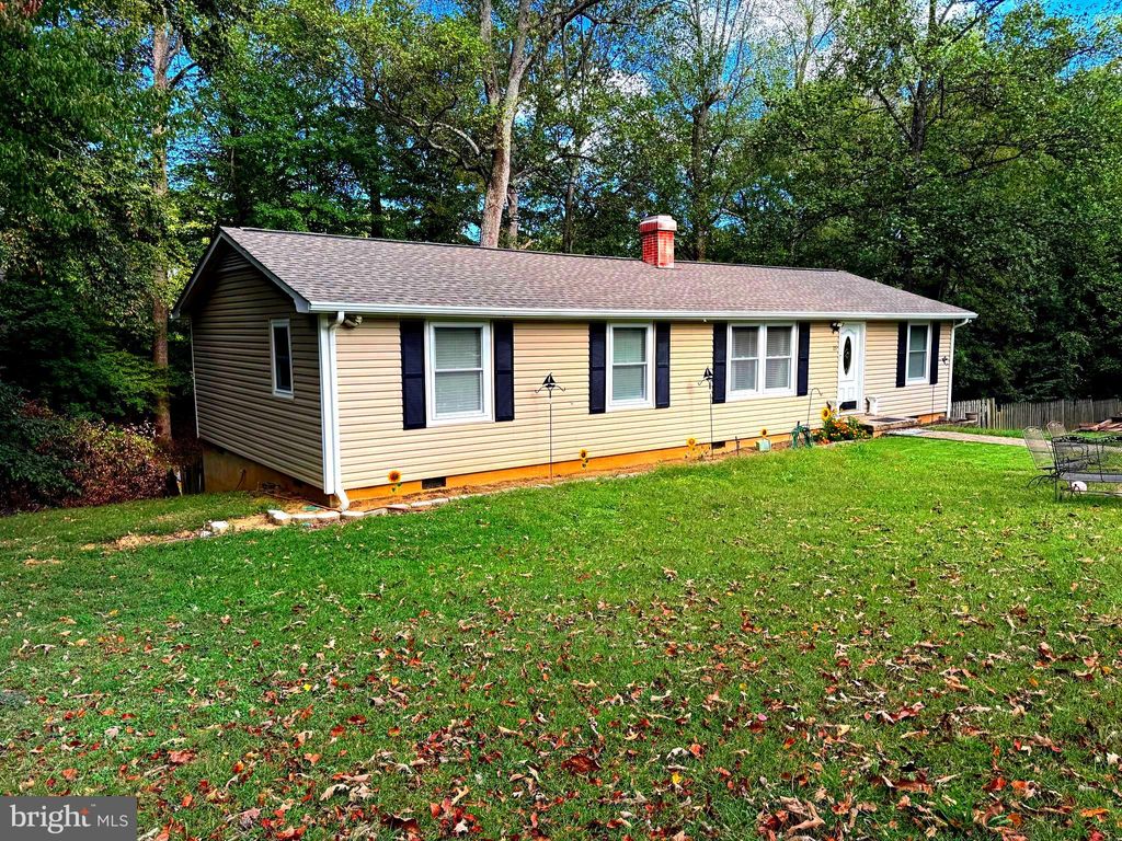 Photo of 15 Lovelace Lane, STAFFORD, VA 22554 (MLS # VAST2043392)