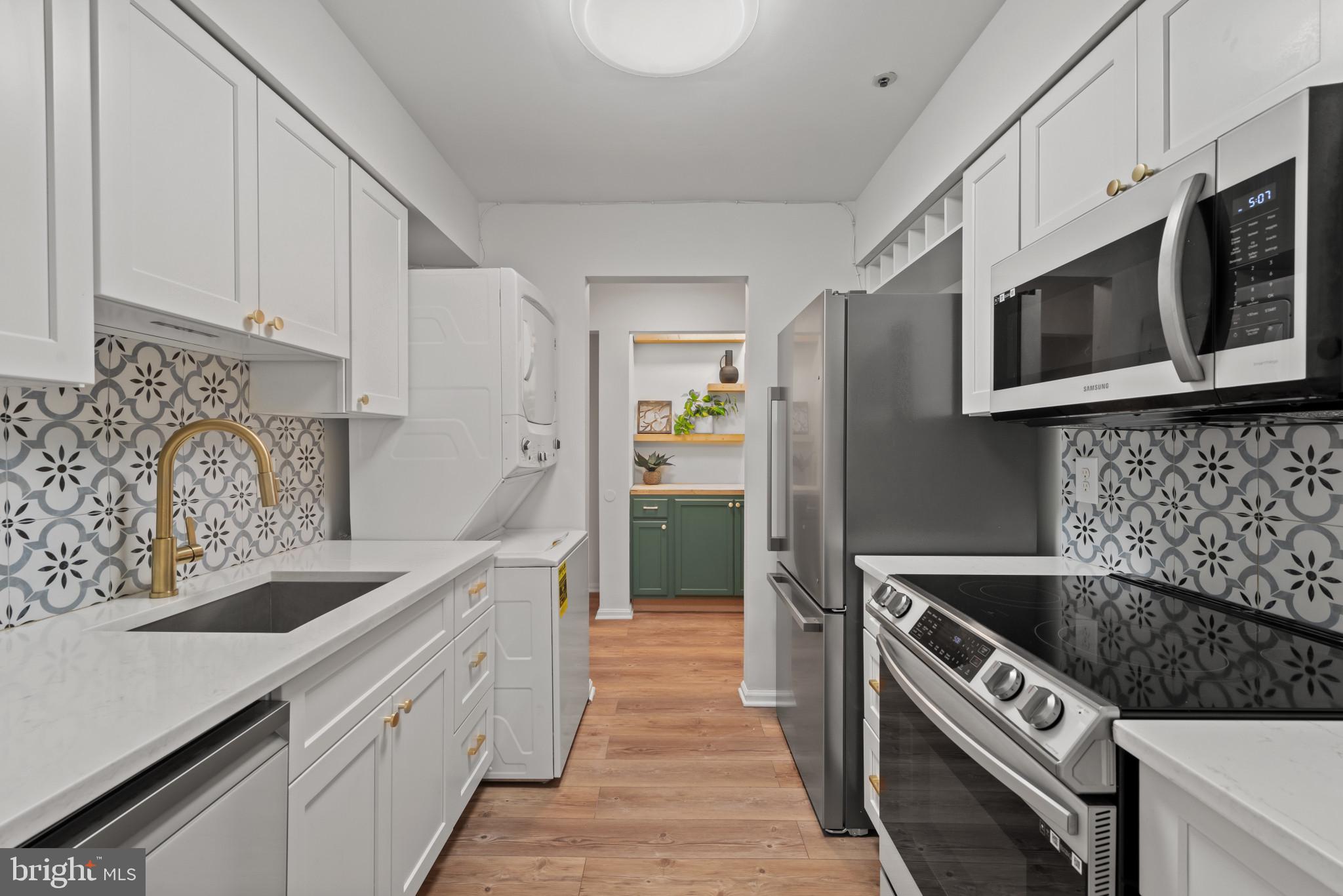 MONTGOMERY RUN - Residential