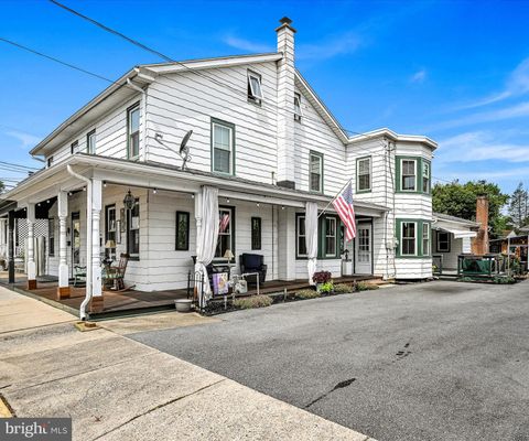 Photo of 118 W Ferdinand Street, Manheim, PA 17545 (MLS # PALA2053098)