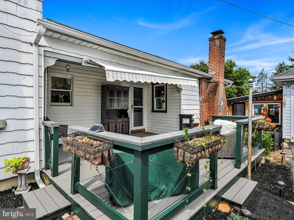 Photo of 118 W Ferdinand Street, Manheim, PA 17545 (MLS # PALA2053098)