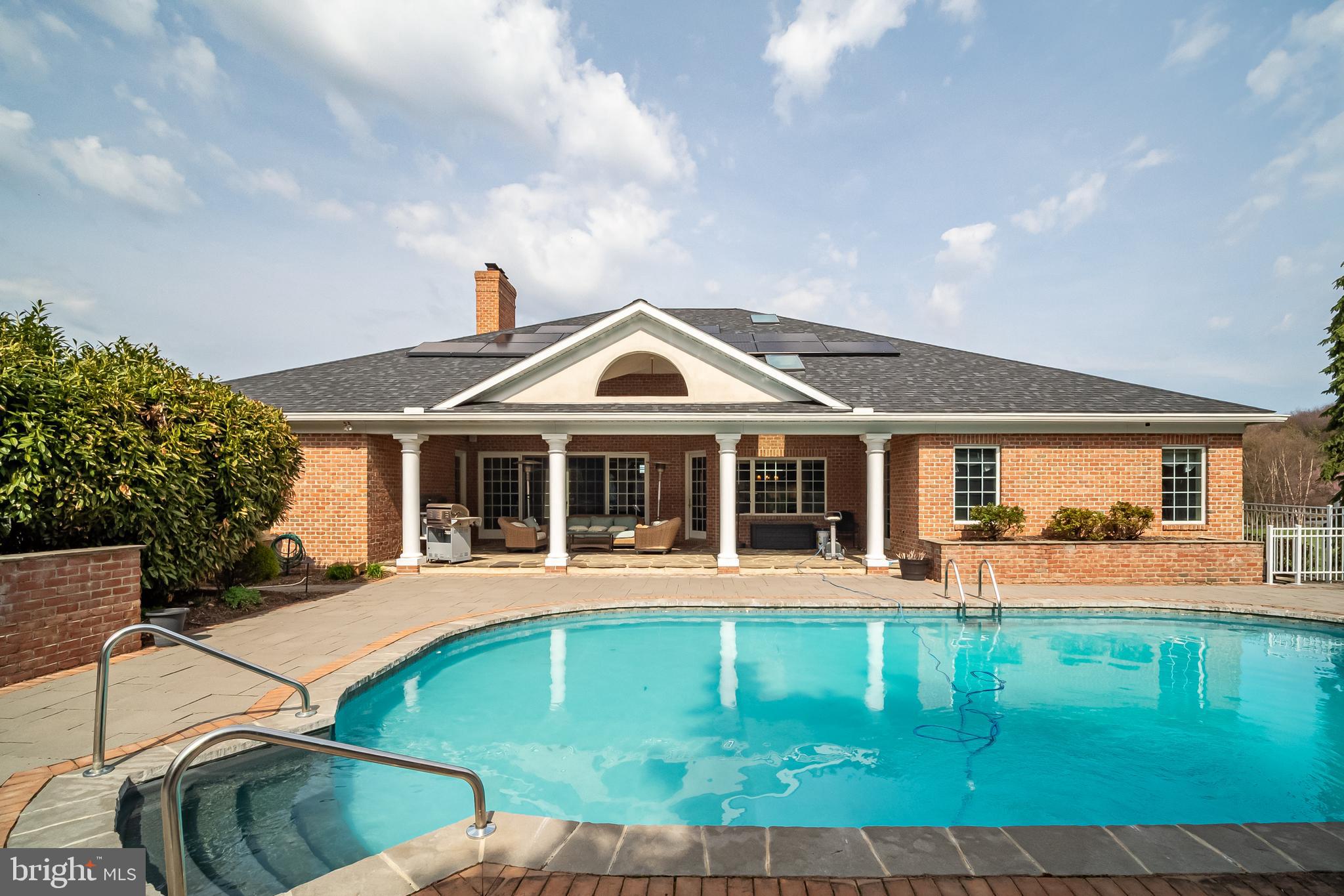 SUMMER HILL - Residential