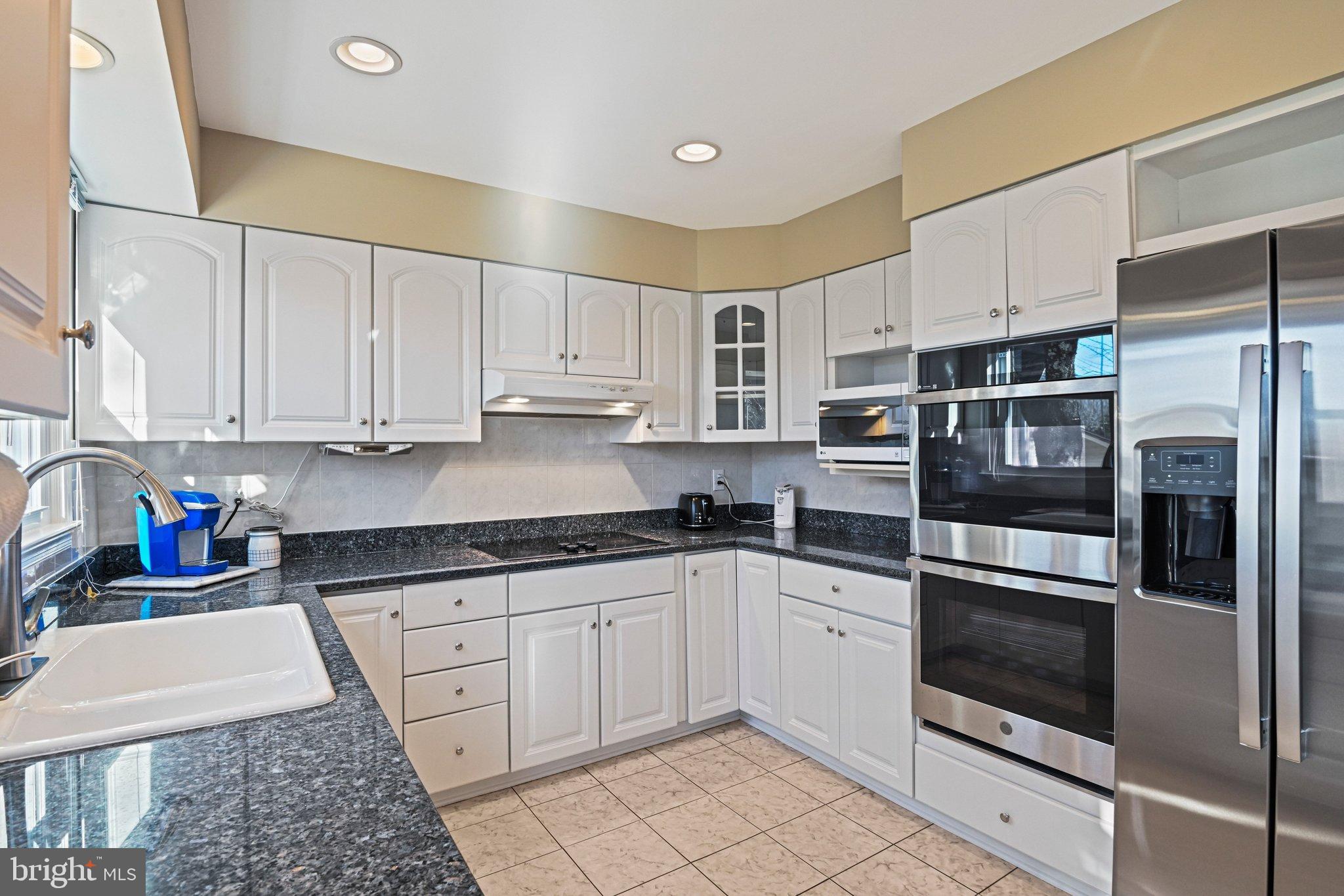 OAKTON GLEN - Residential