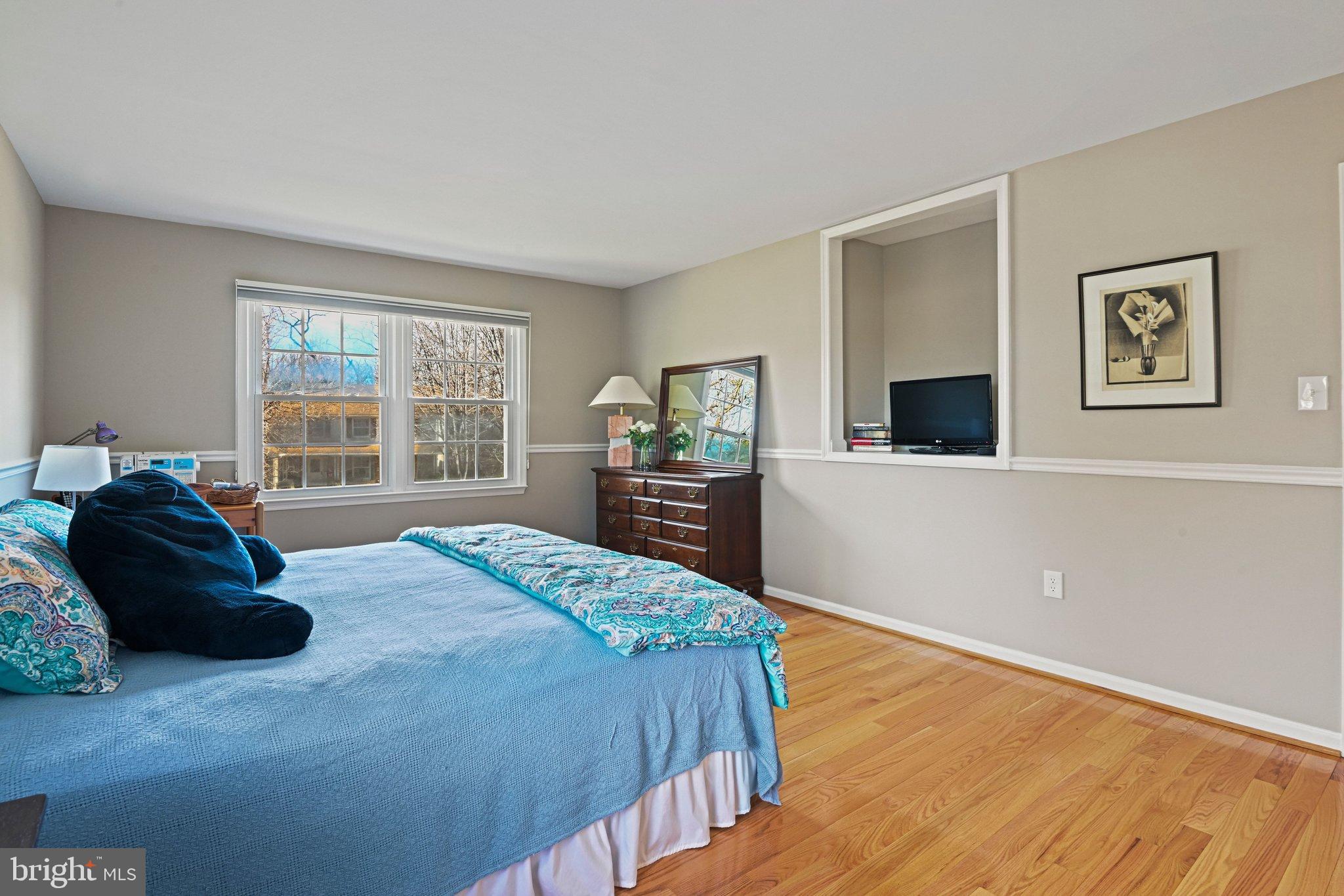 OAKTON GLEN - Residential