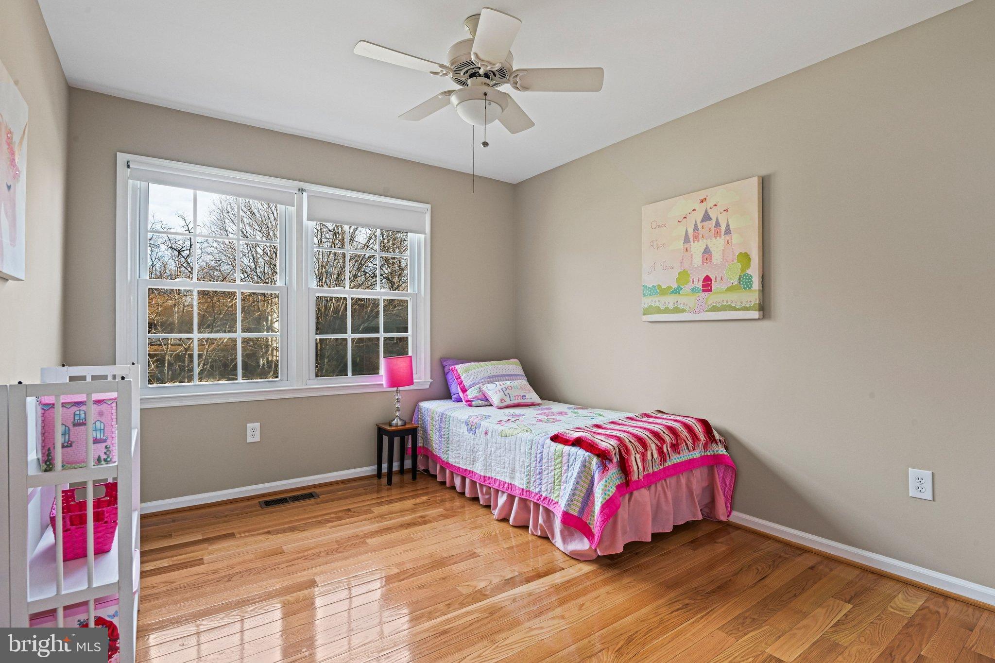 OAKTON GLEN - Residential