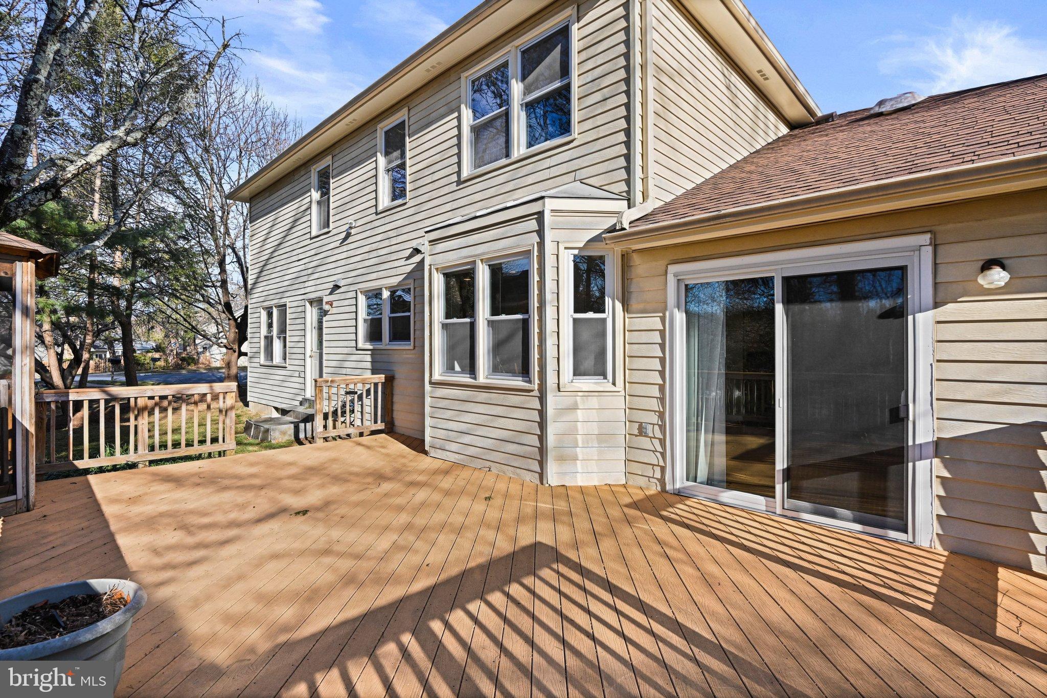 OAKTON GLEN - Residential