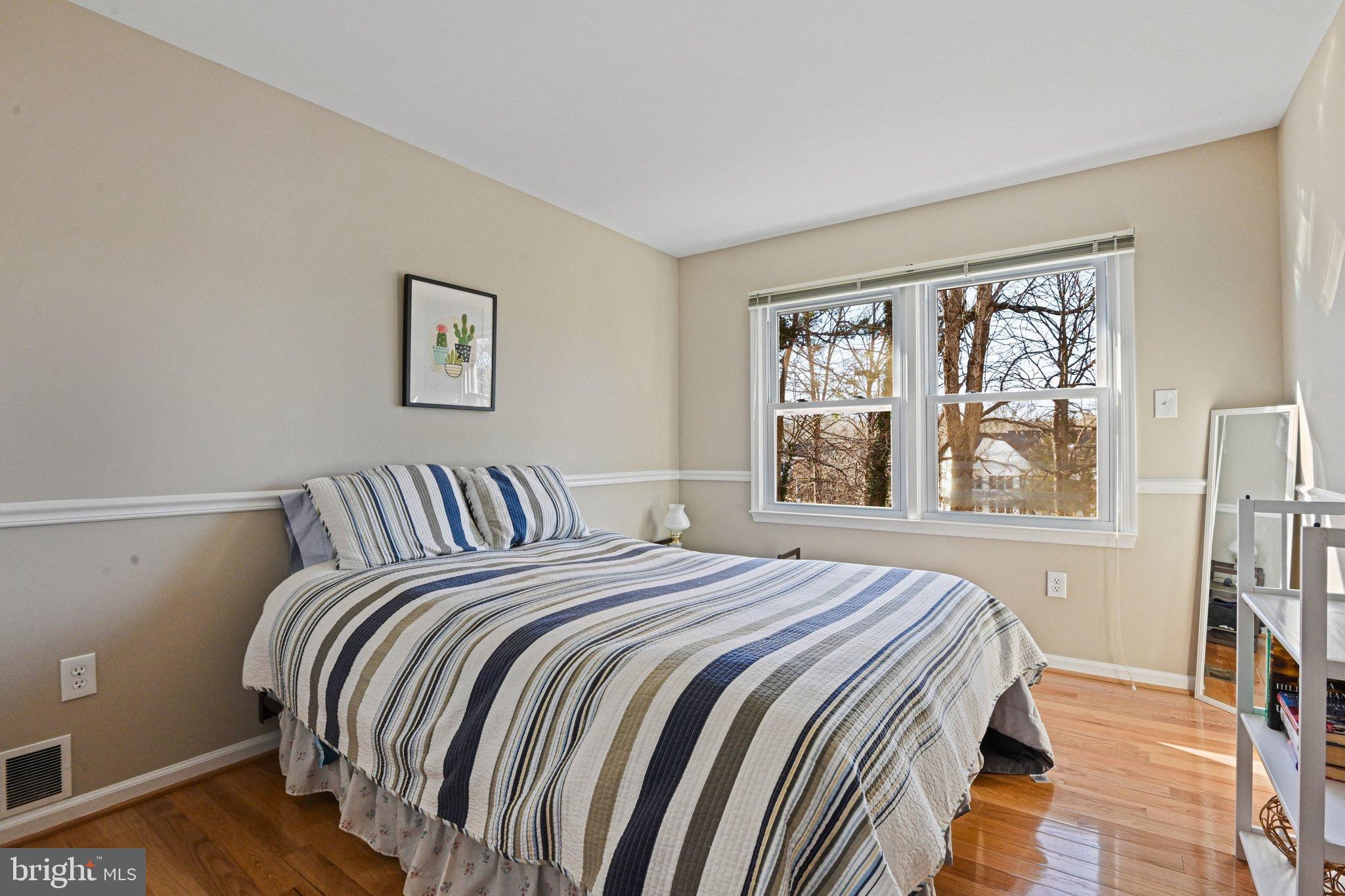 OAKTON GLEN - Residential