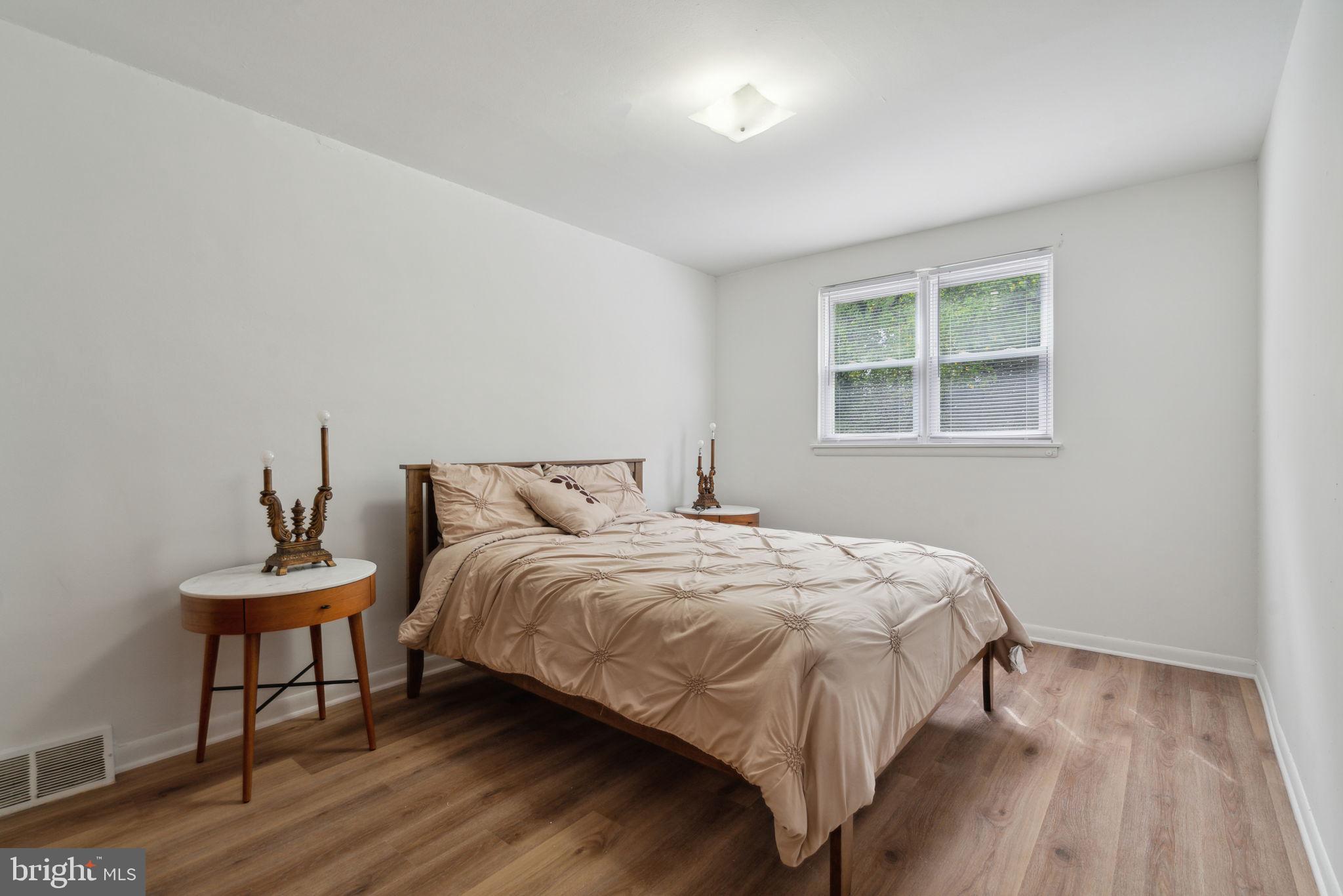 WYNNEFIELD HEIGHTS - Residential Lease