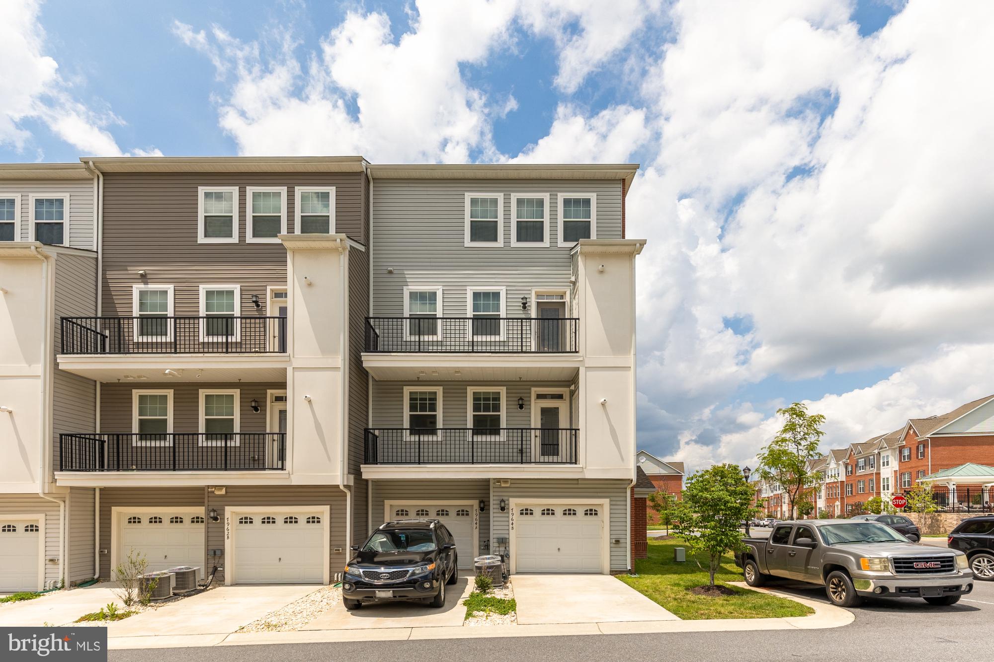 BLUE STREAM - Residential