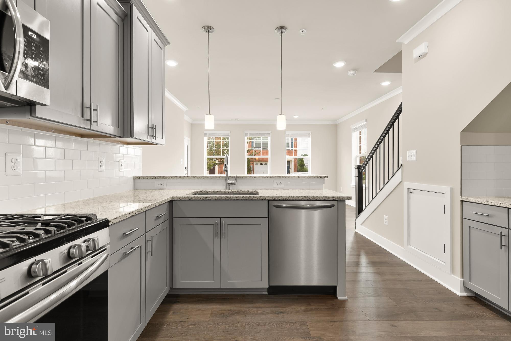 BLUE STREAM - Residential