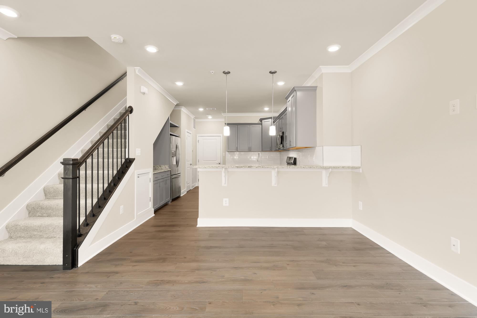 BLUE STREAM - Residential