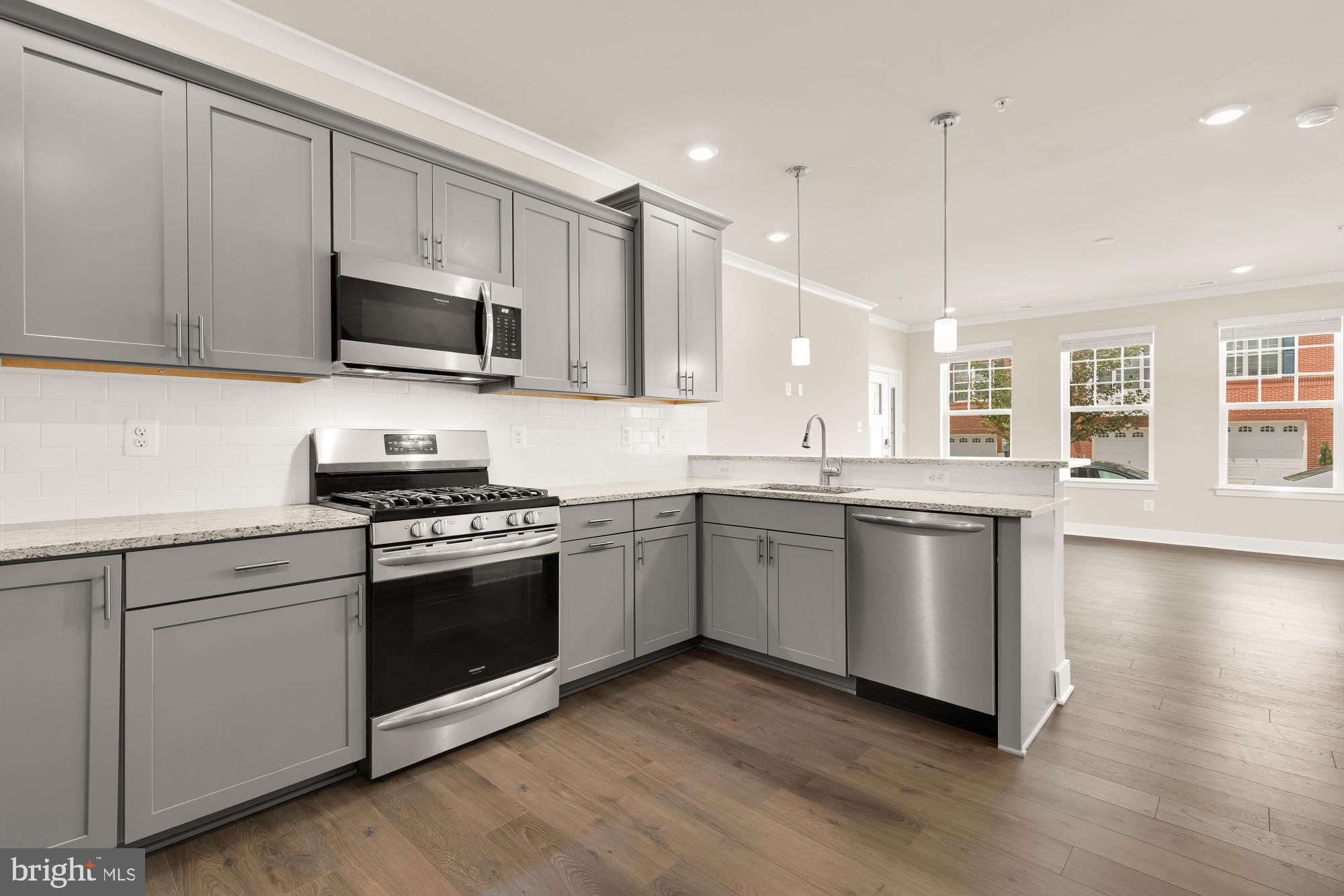 BLUE STREAM - Residential