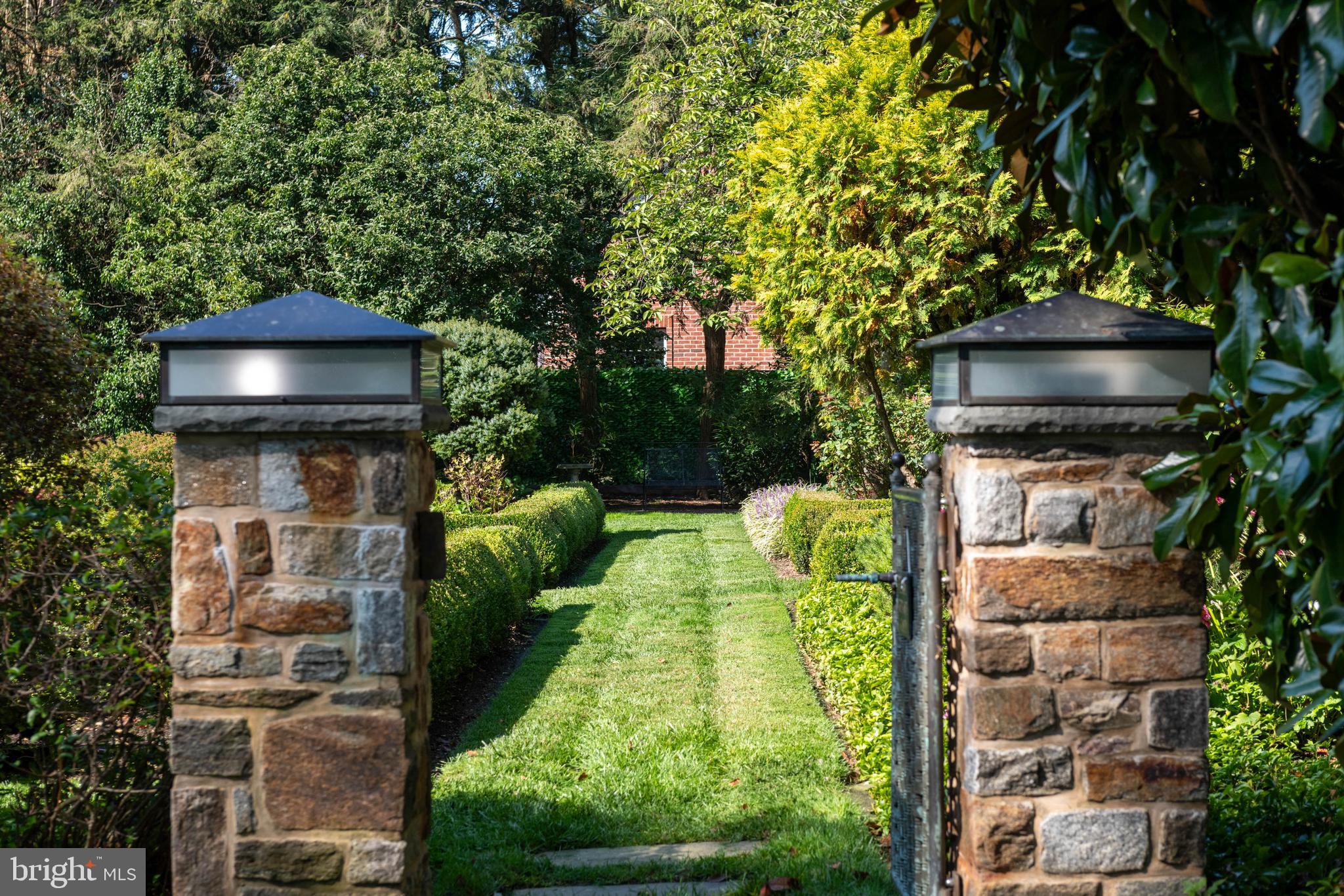 PINEHURST - Residential