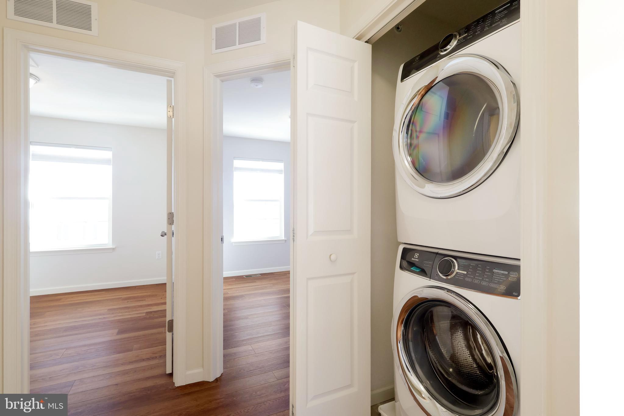 THE GATES - Residential